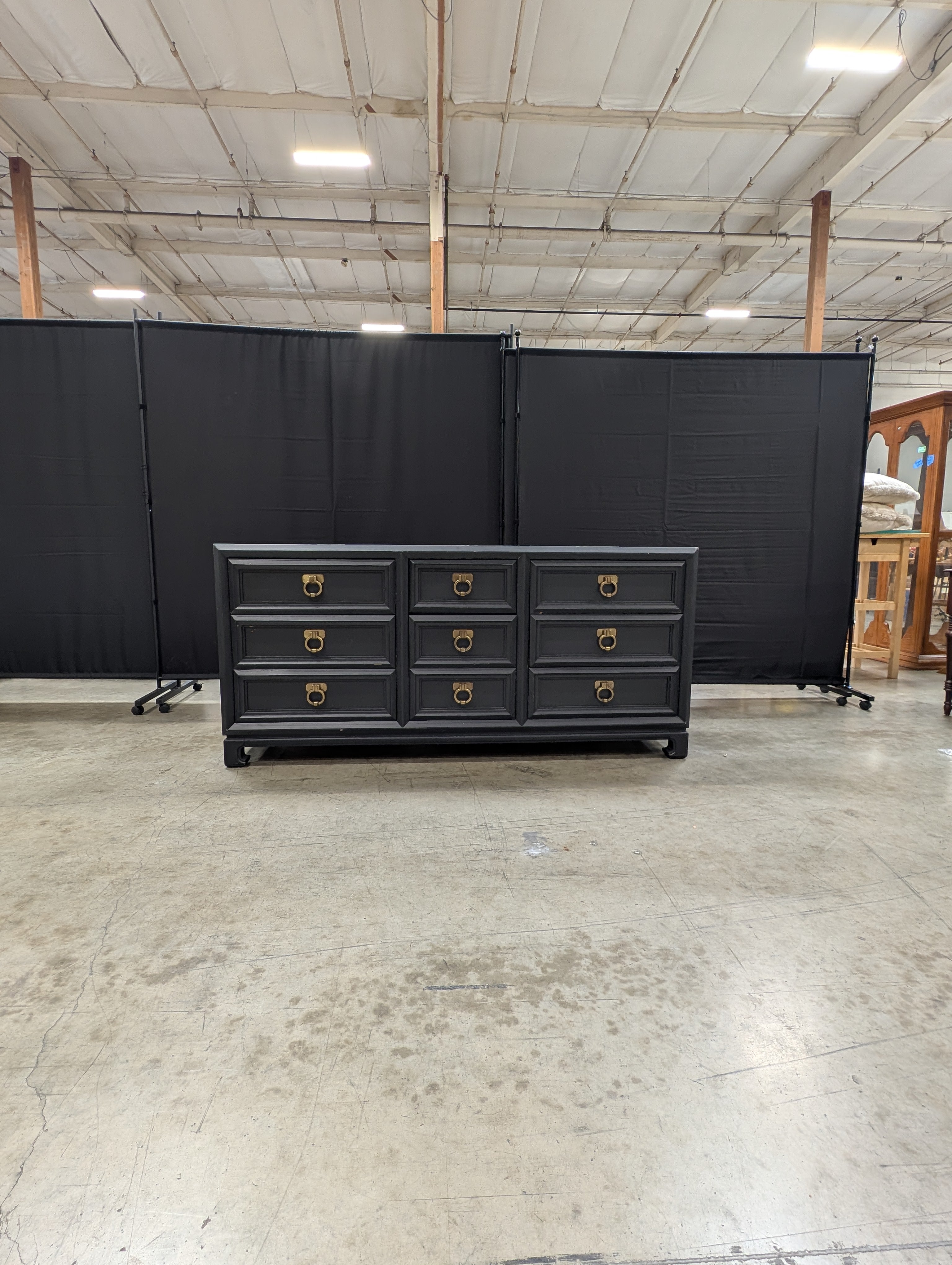 Black Thomasville eight-Drawer Dresser