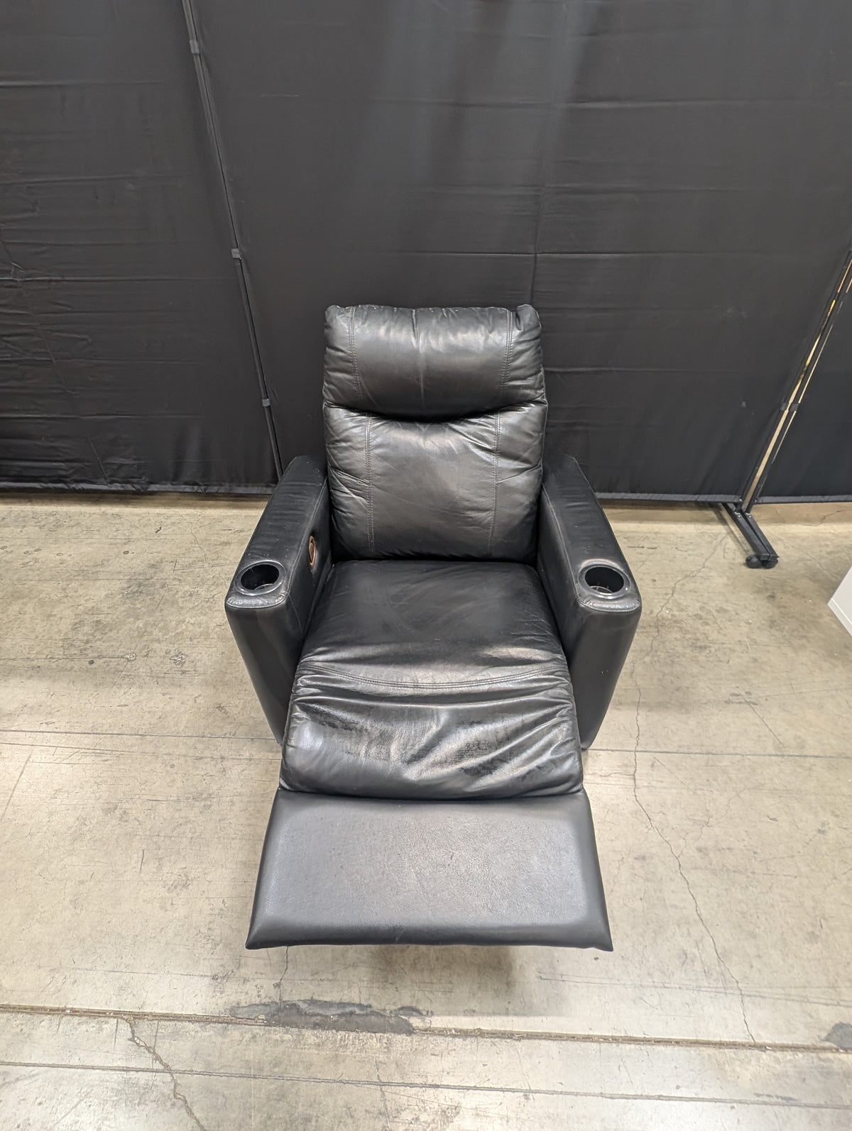Comfortable Black Leather Recliner Chair with Cup Holders