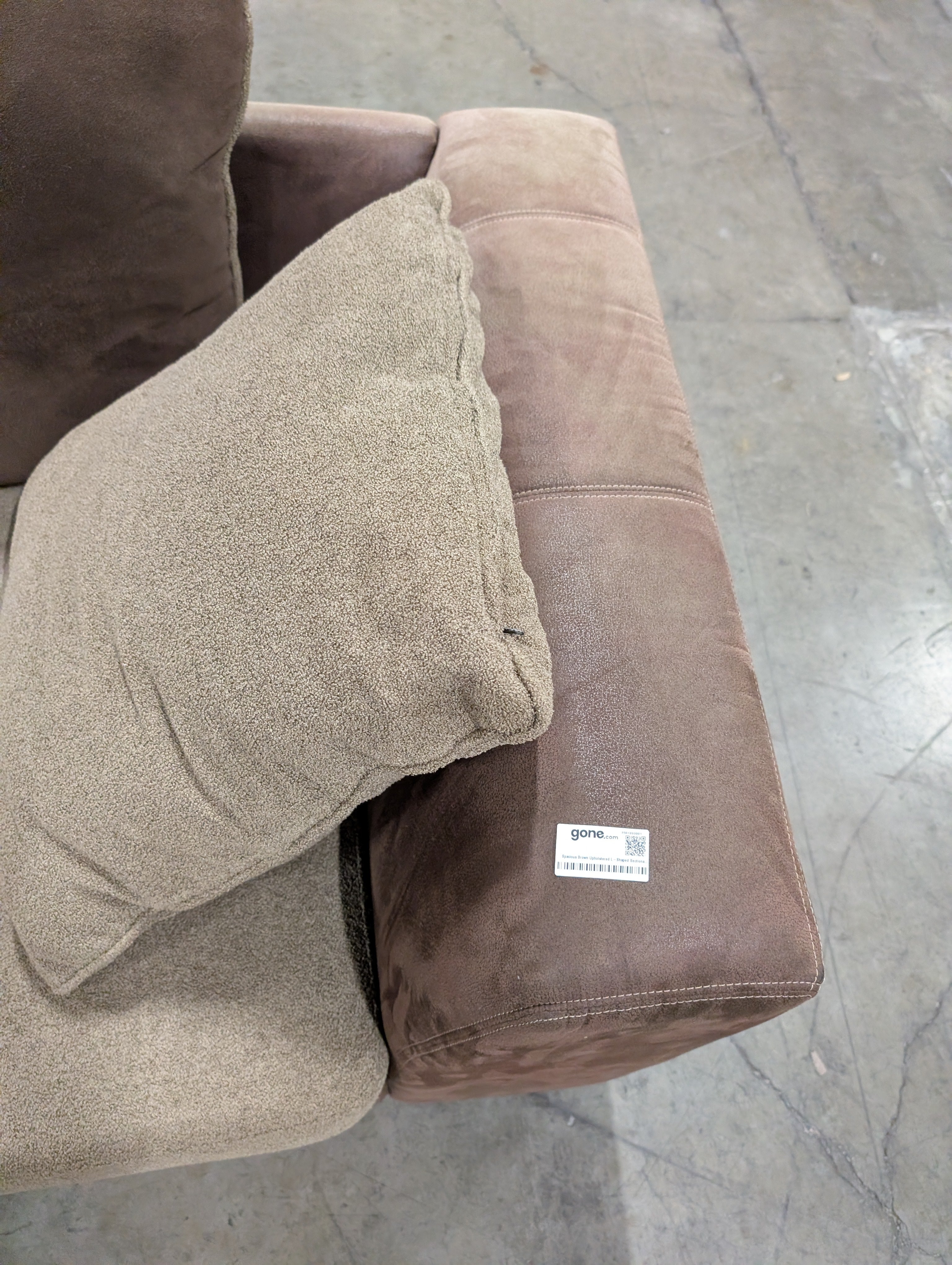 Warehouse sale - Spacious Brown Upholstered L-Shaped Sectional Sofa with Chaise