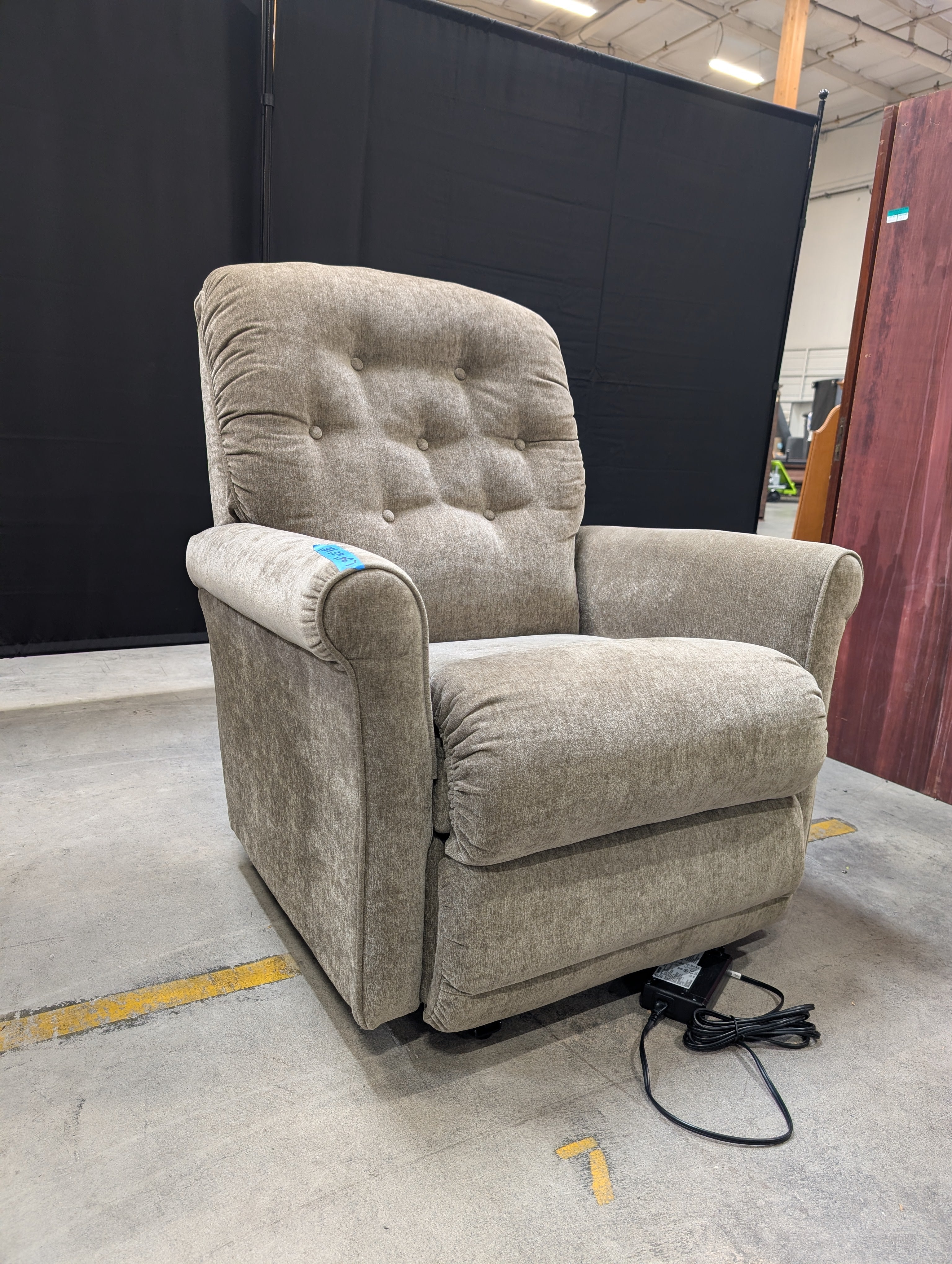 LaZboy Power Recliner Chair with Tufted Back