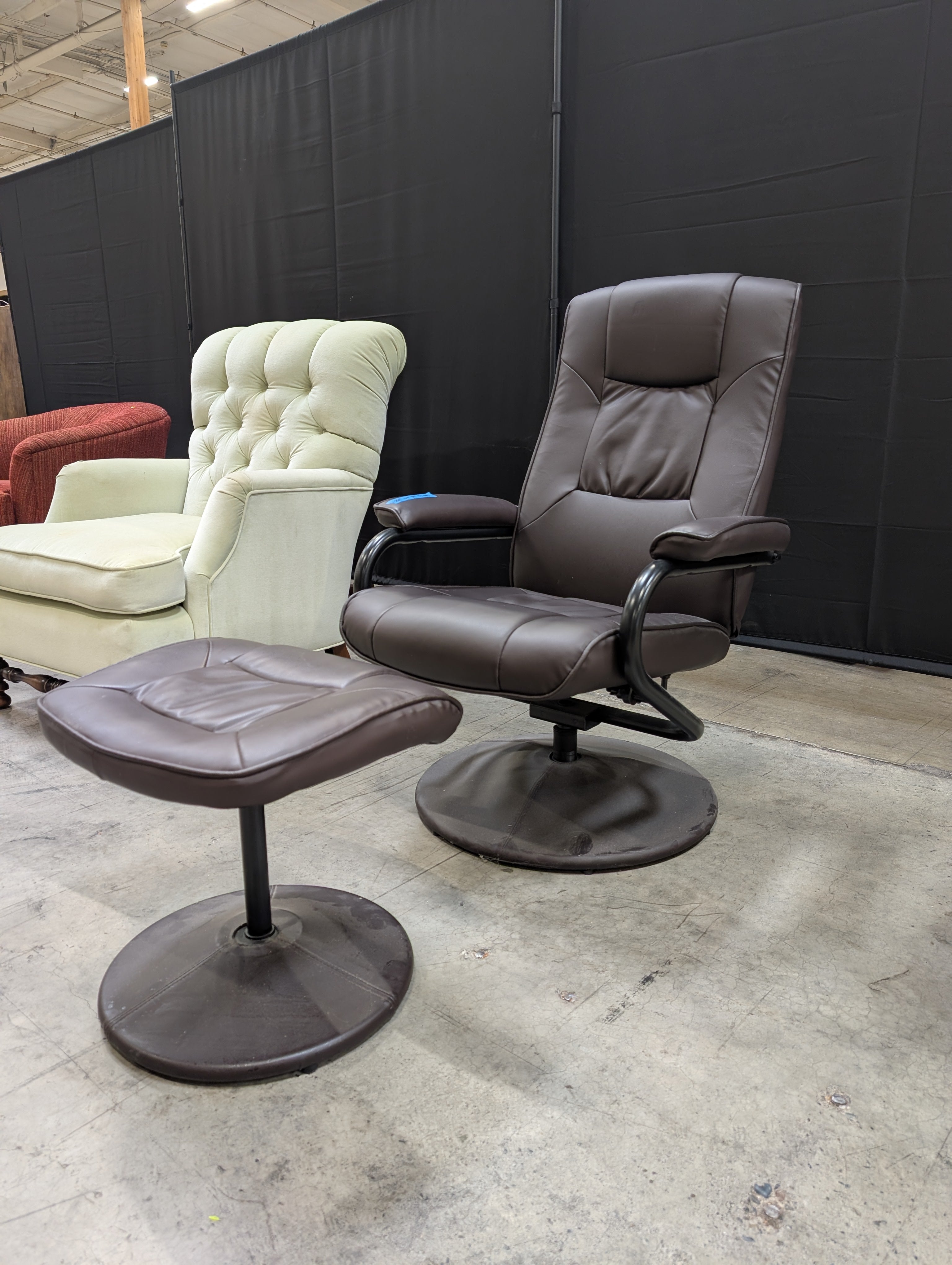 Padded Swivel Recliner Chair with Matching Ottoman
