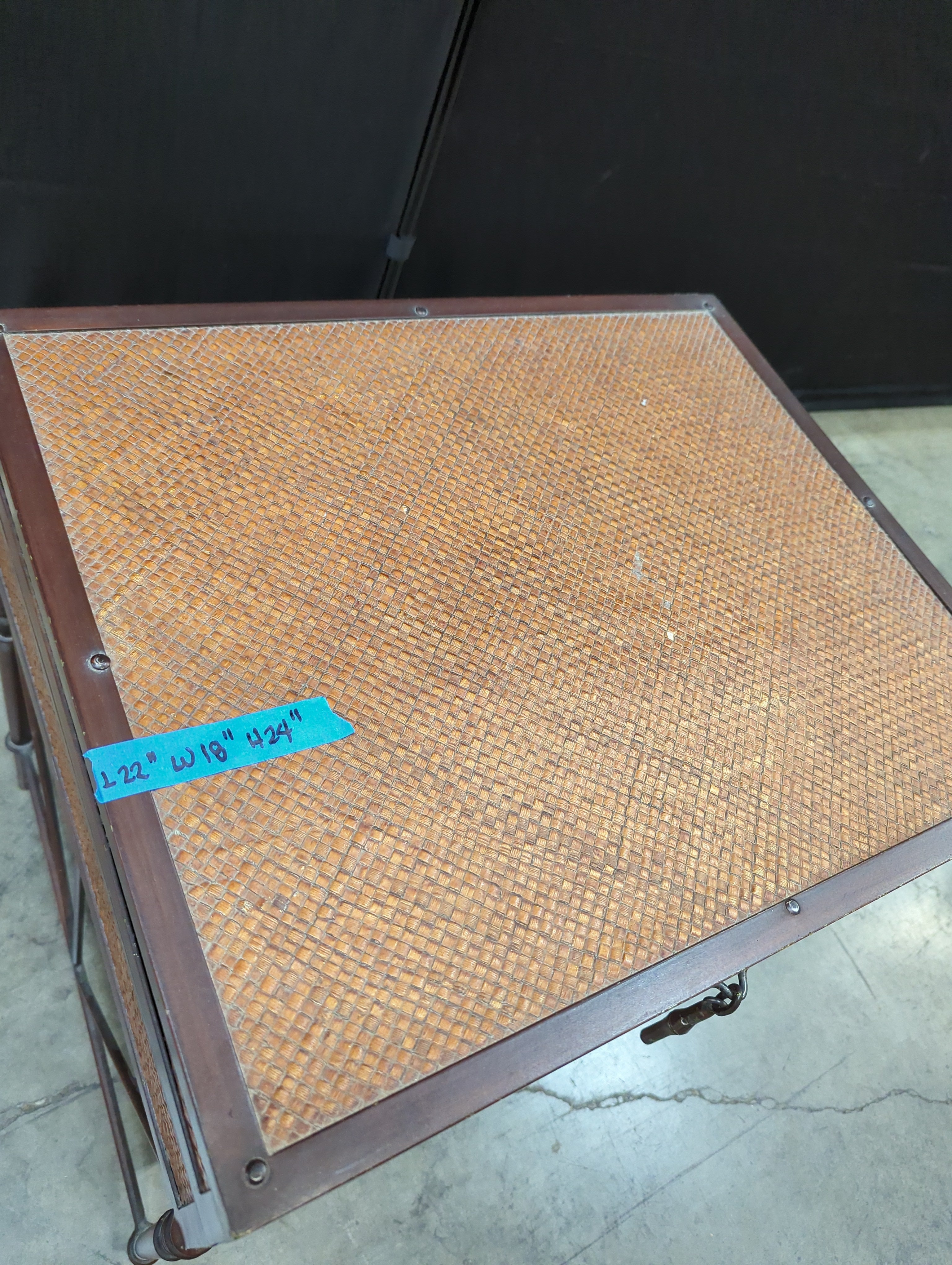 Vintage Style Inlaid Wood Accent Table with Turned Legs