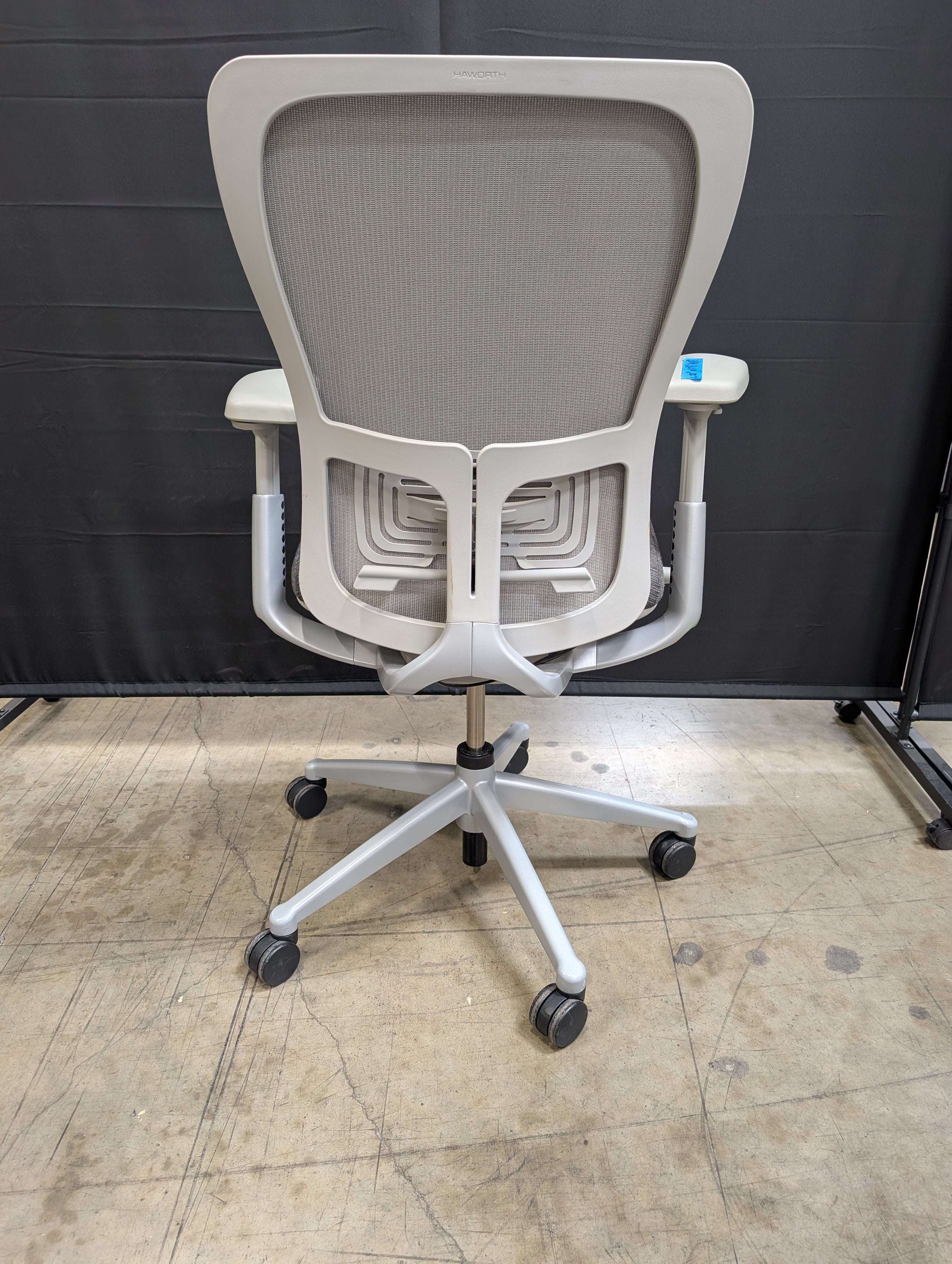 Modern Ergonomic Mesh Back Office Desk Chair