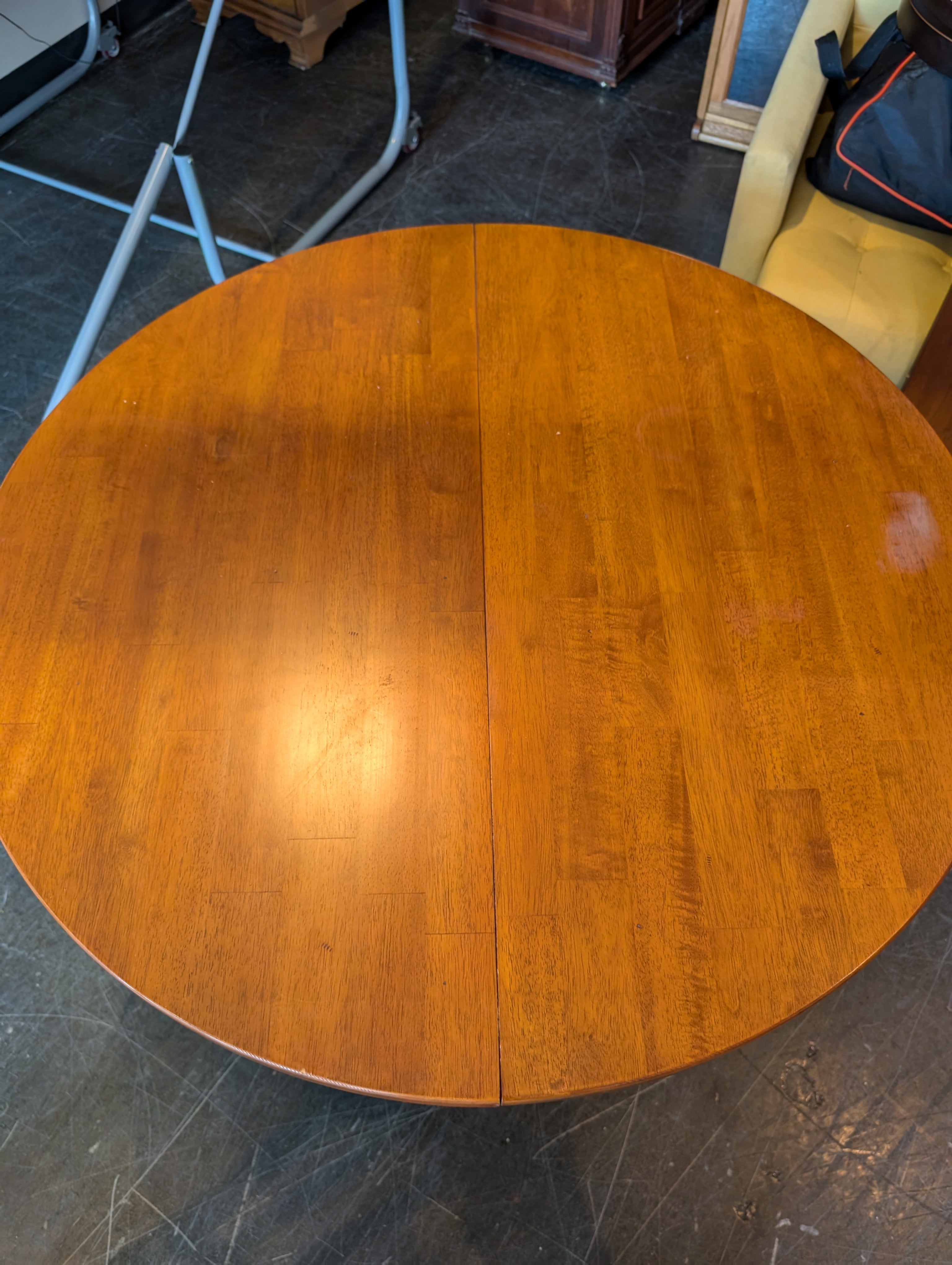 Warm Cherry Finish Extendable Oval Dining Table