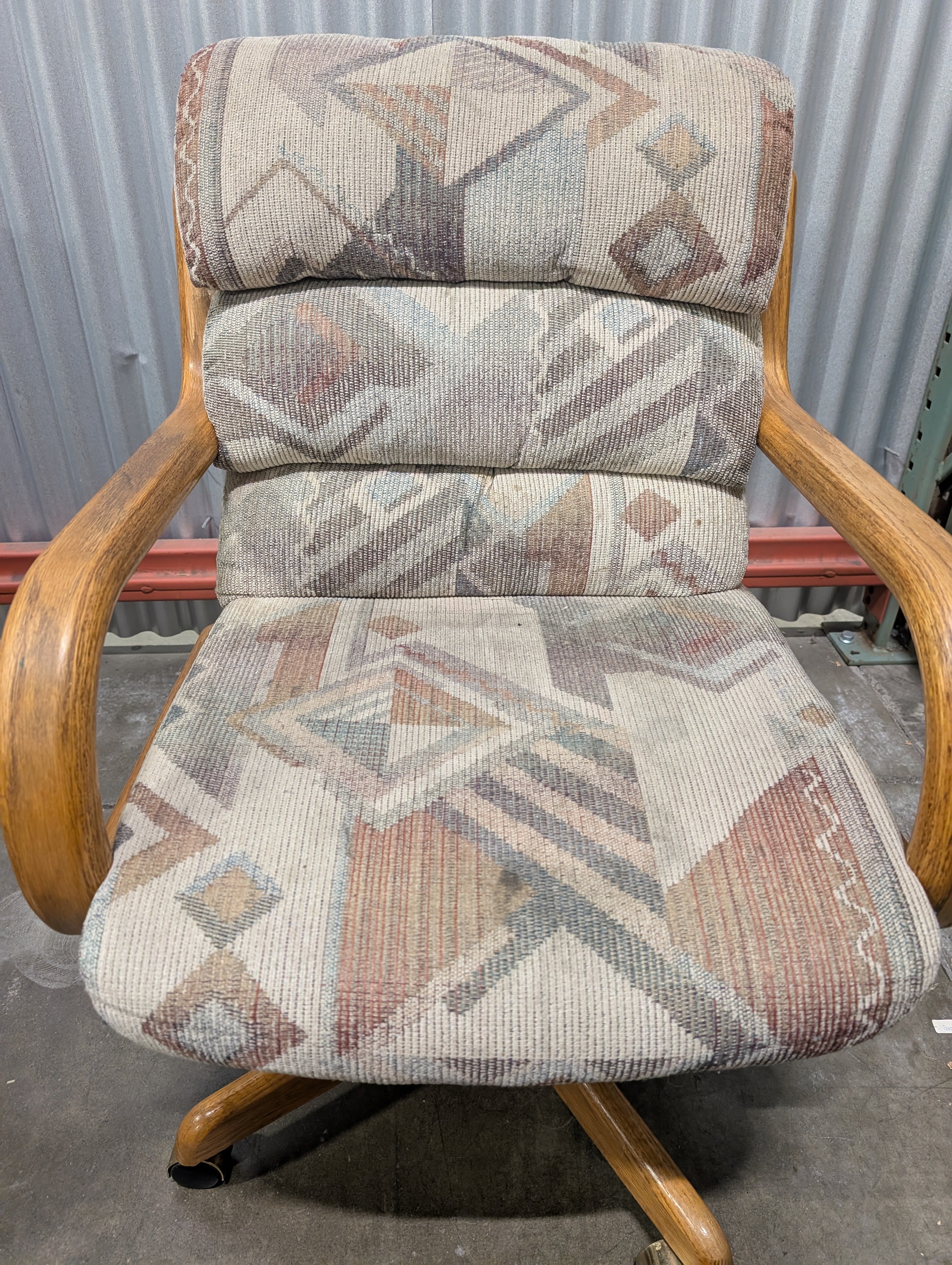 Retro Geometric Upholstered Office Chair with Curved Wooden Arms