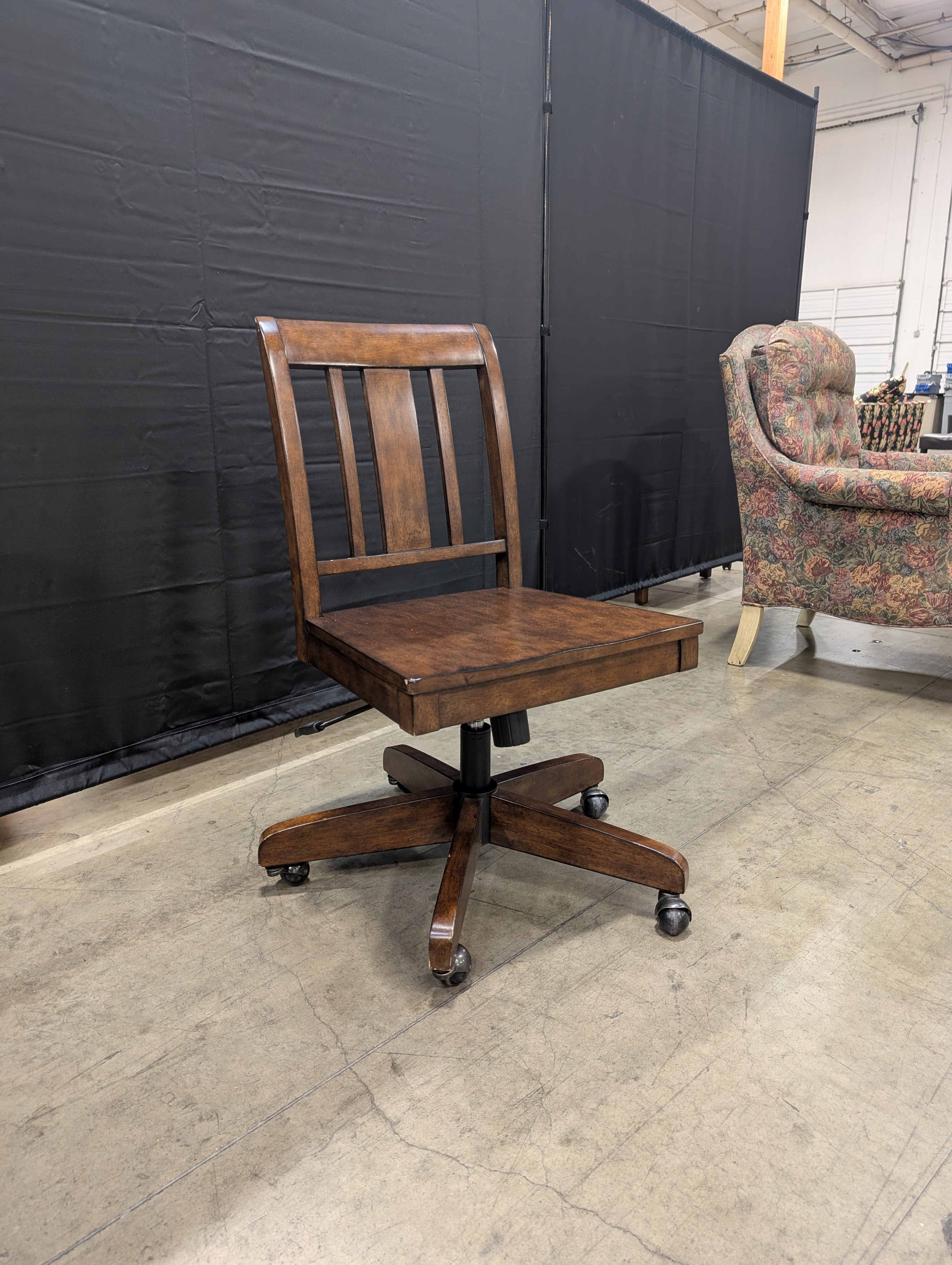 Traditional Dark Wood Swivel Desk Chair