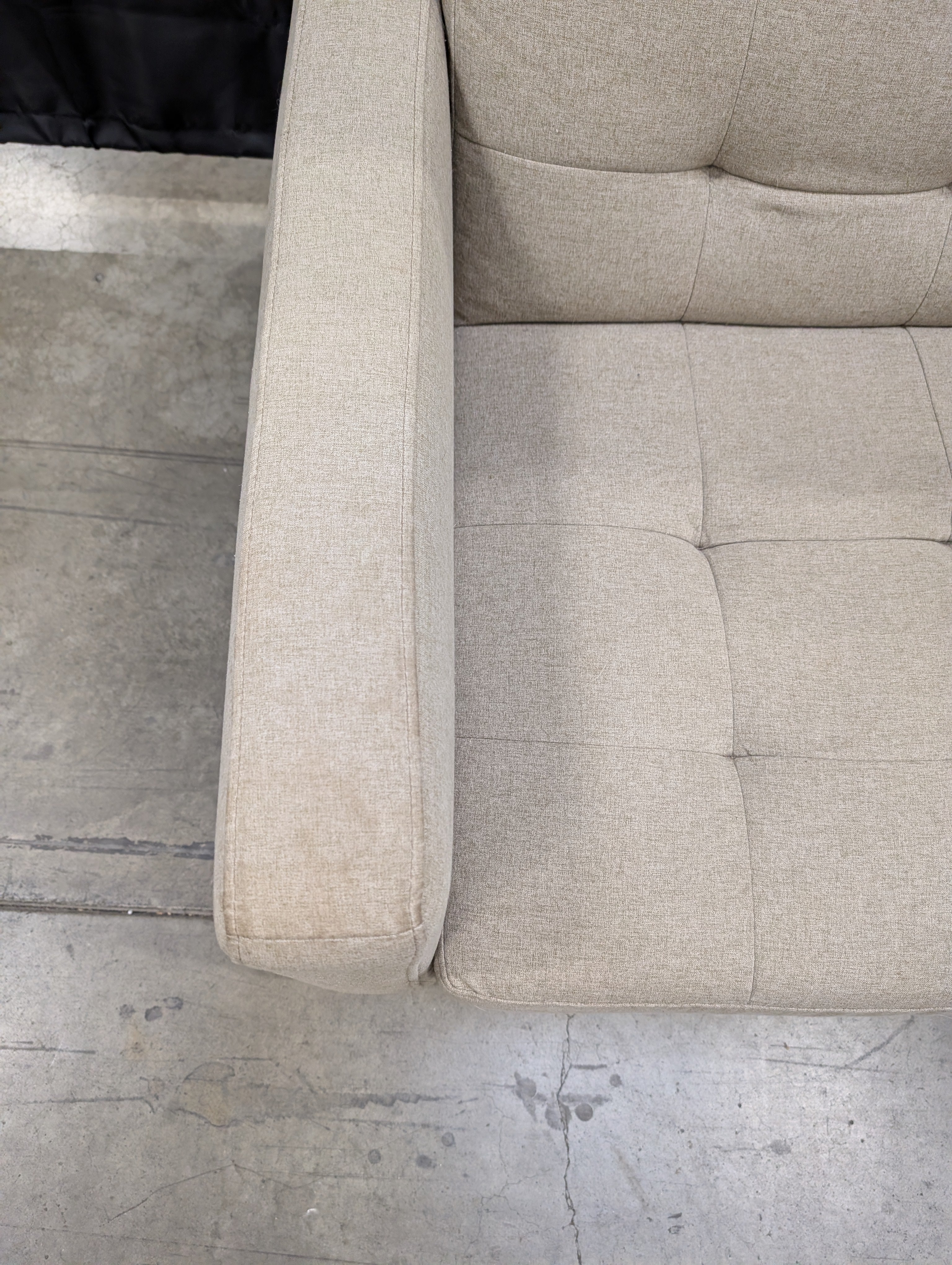 Modern Tufted Fabric Accent Chair - Beige Upholstered Armchair