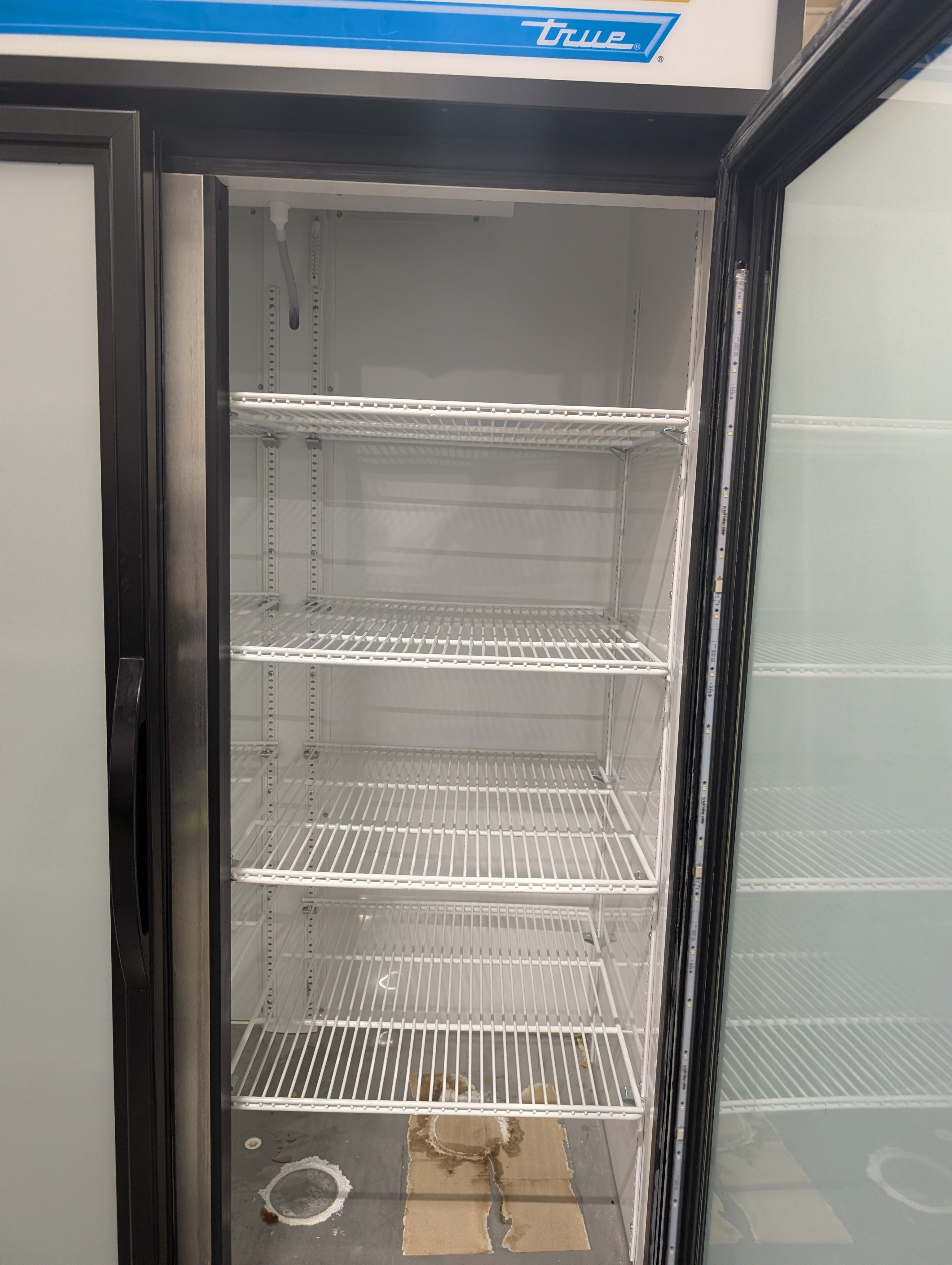 TRUE Commercial Double Glass Door Merchandiser