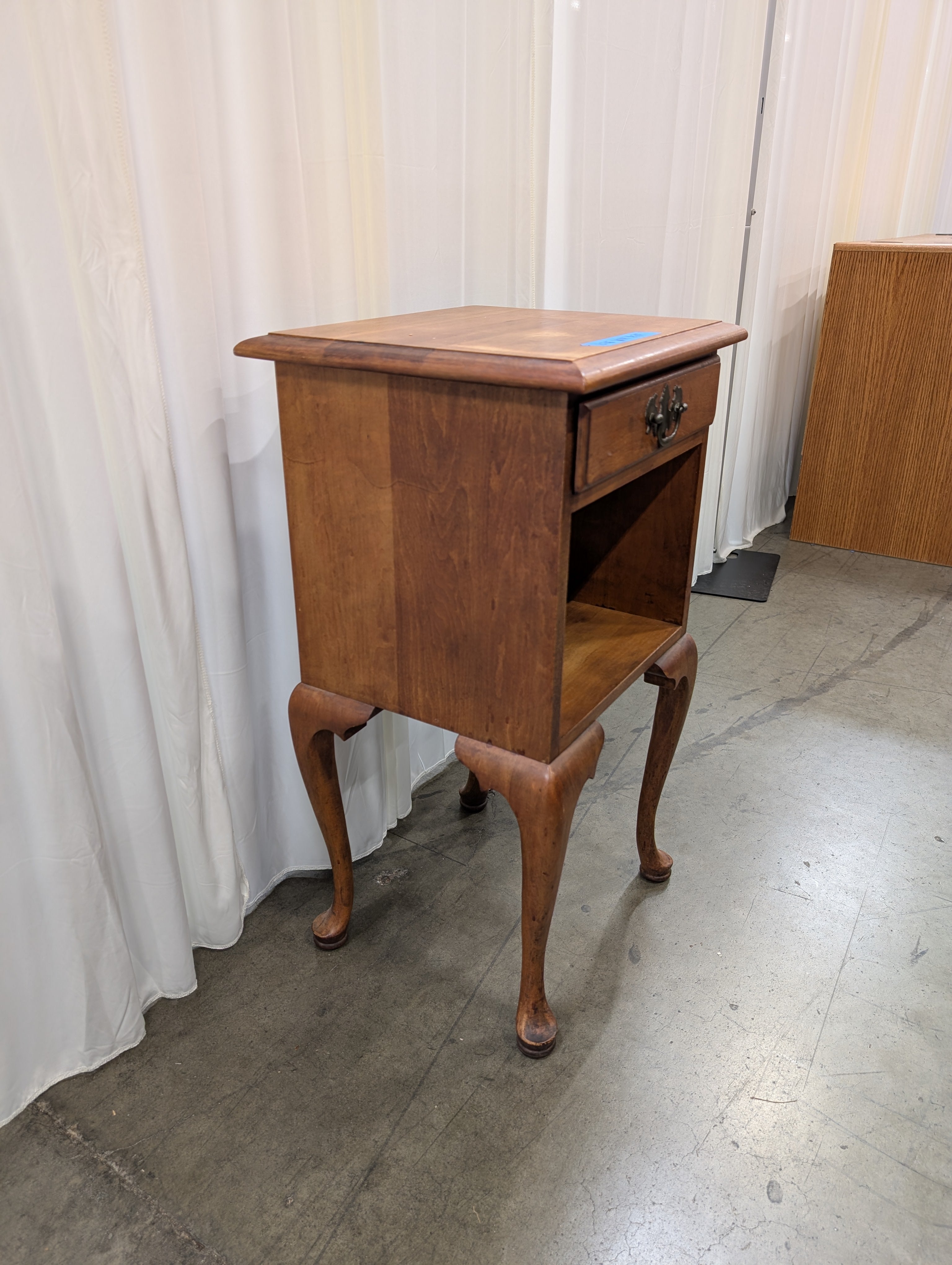 Queen Anne Style Wood Nightstand with Drawer