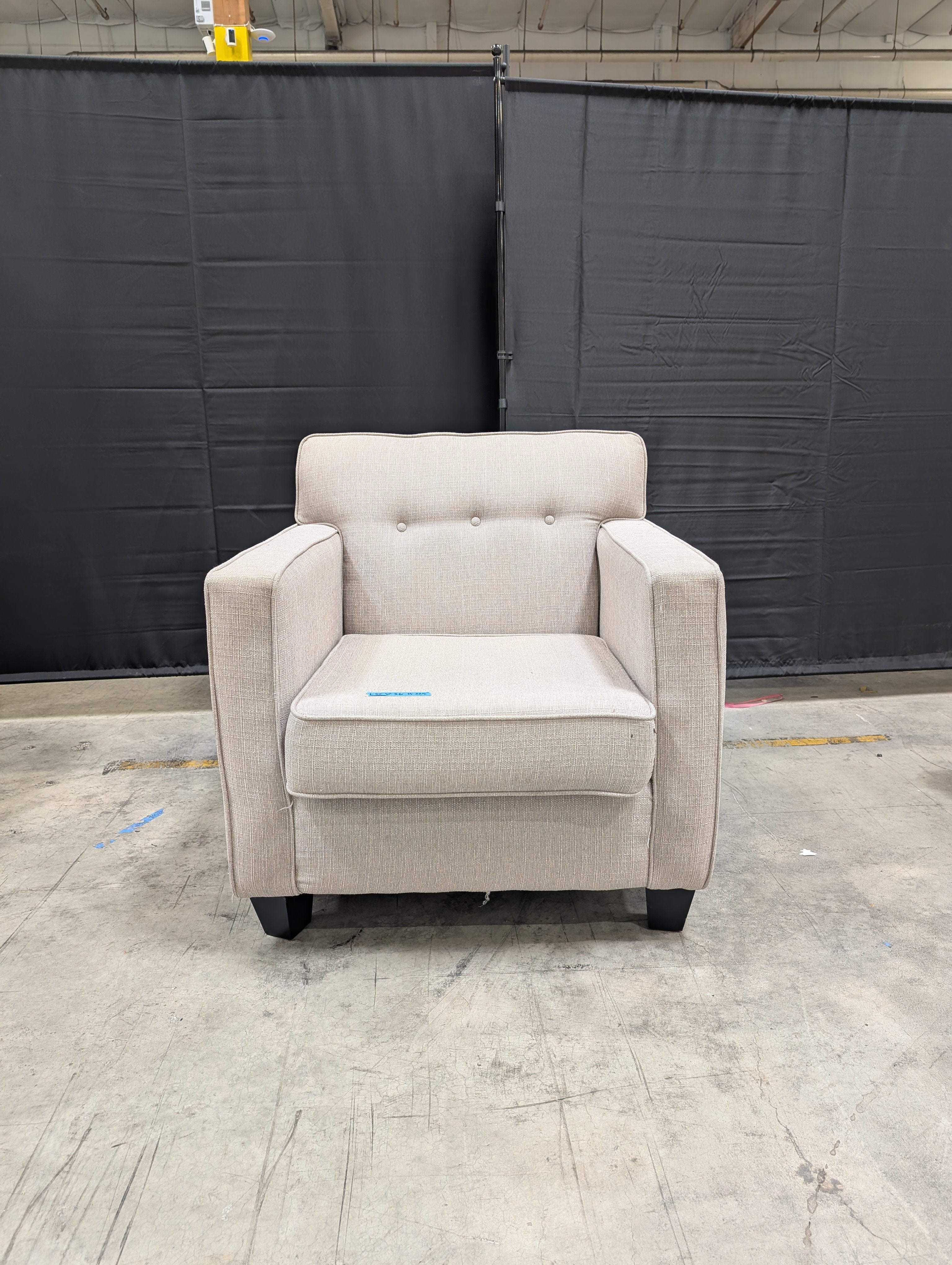 Light Gray Textured Fabric Armchair with Button Tufting