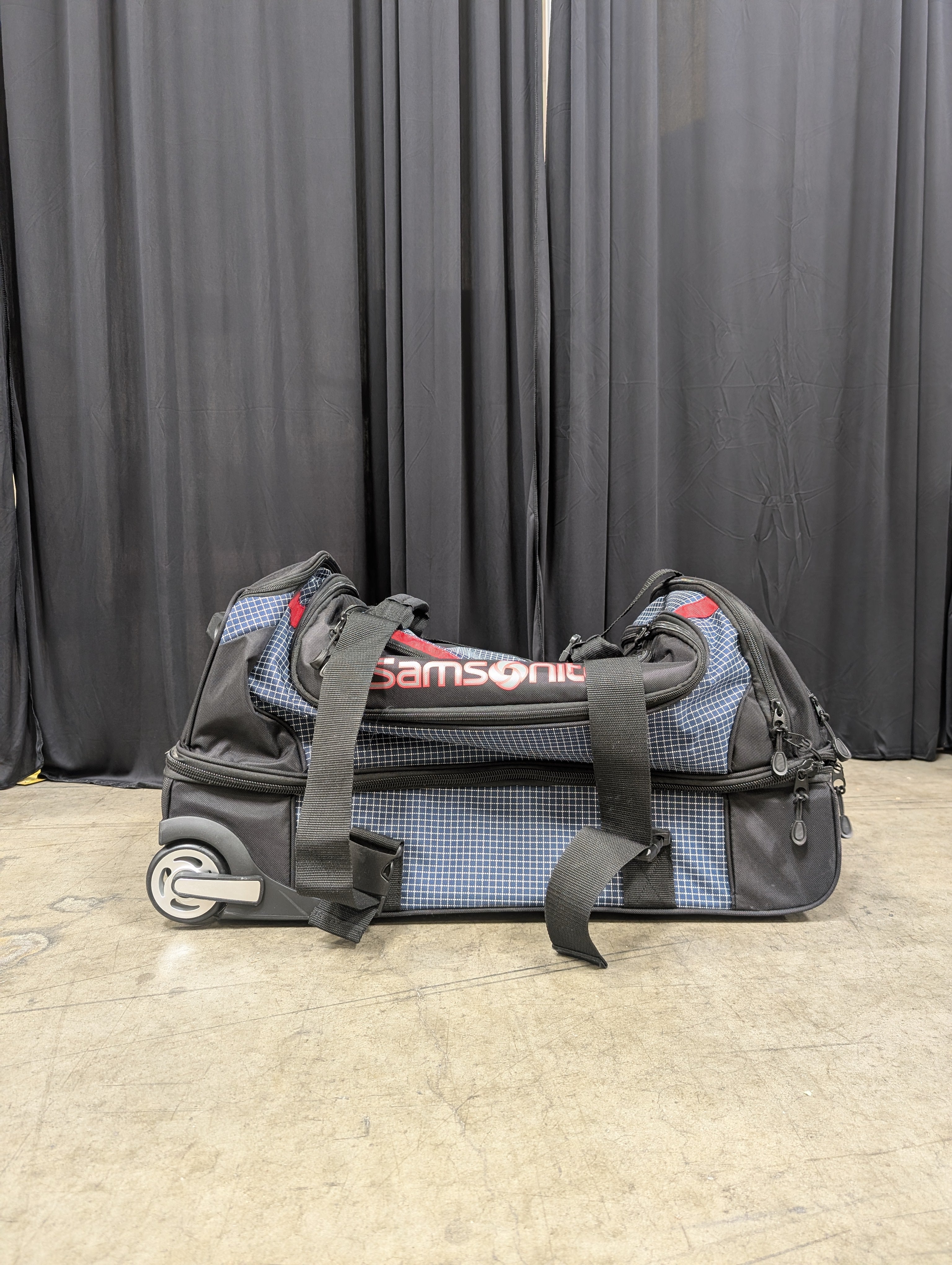 Samsonite Softshell Rolling Suitcase with Wheels