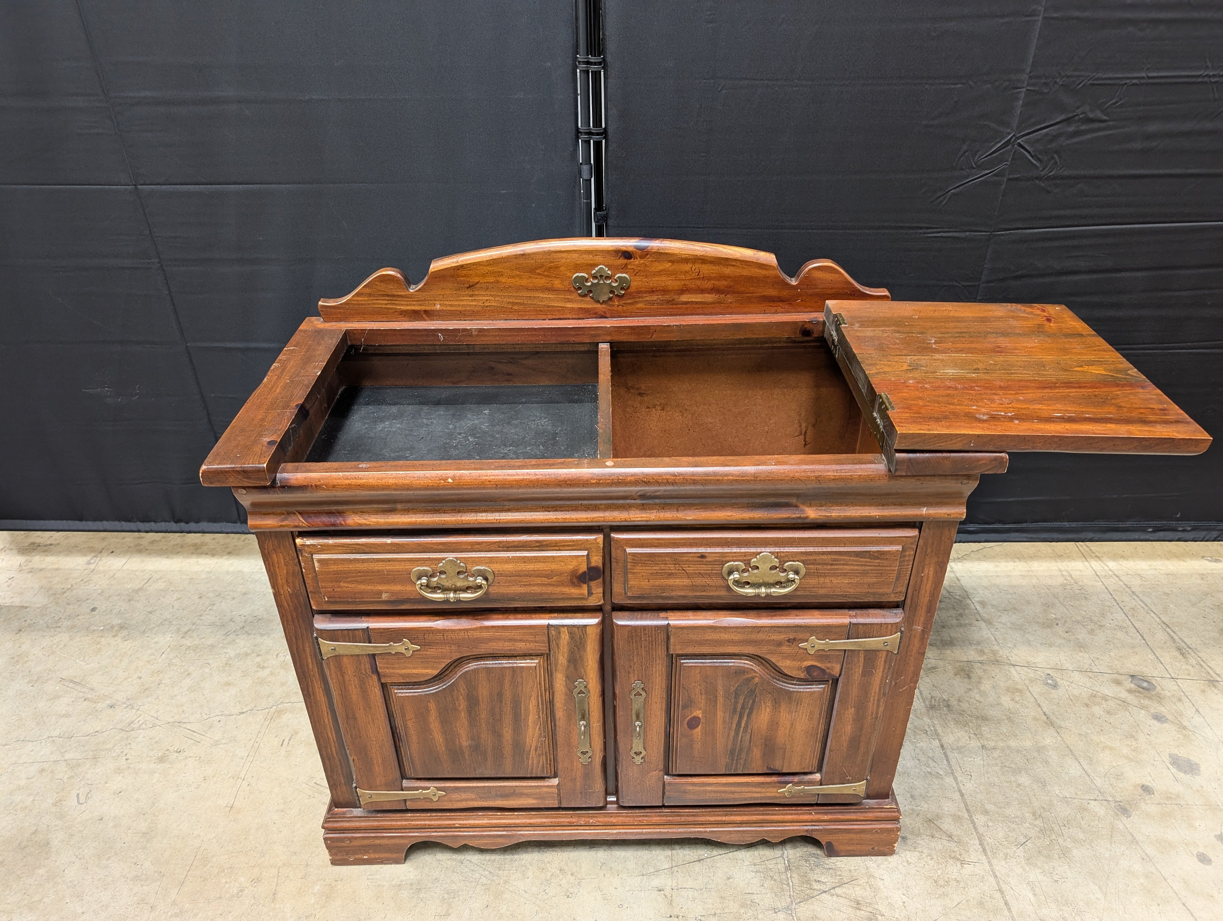 Rustic Pine Washstand Cabinet with Brass-Toned Hardware
