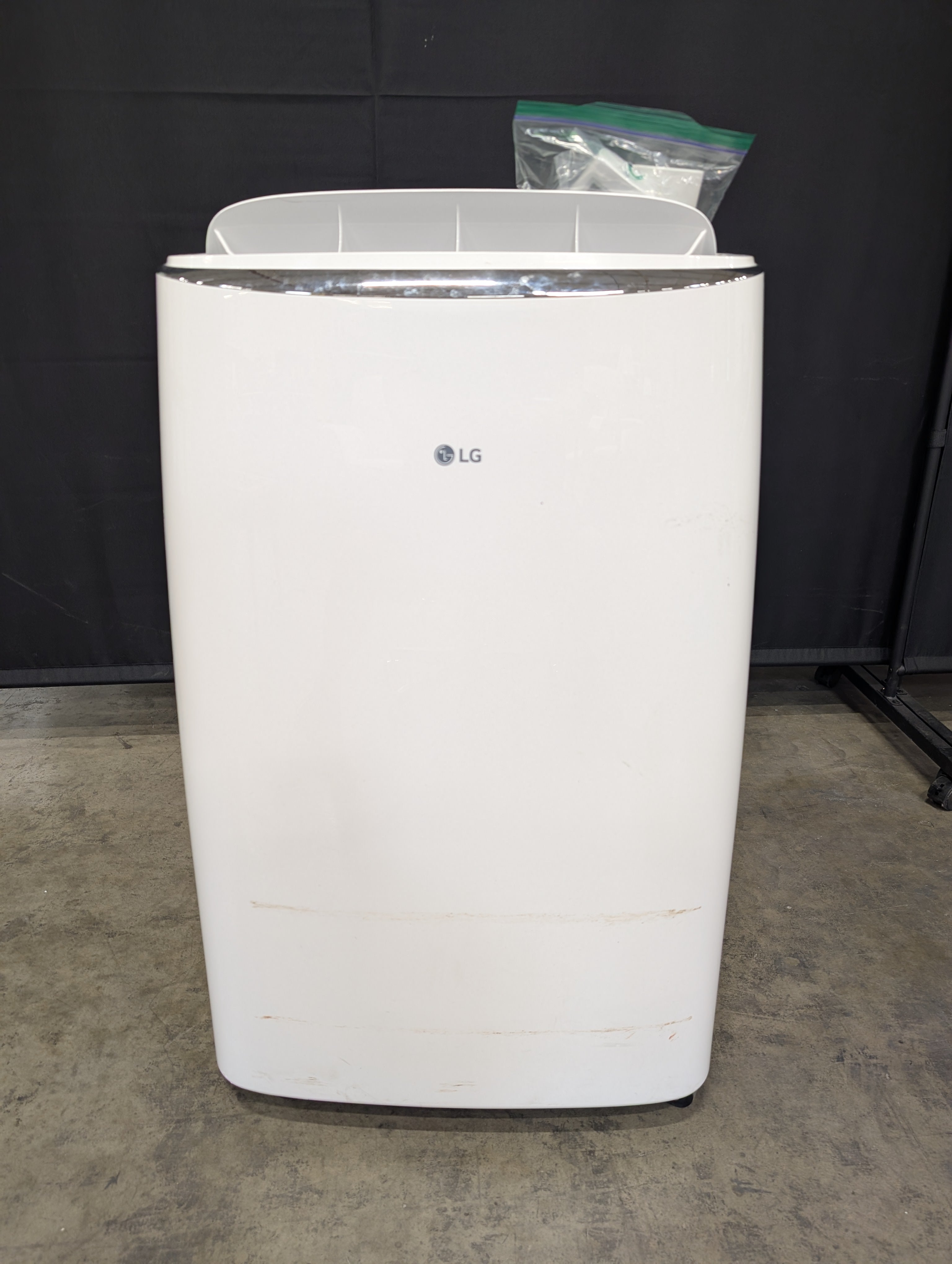 White LG DUAL Inverter Portable Air Conditioner