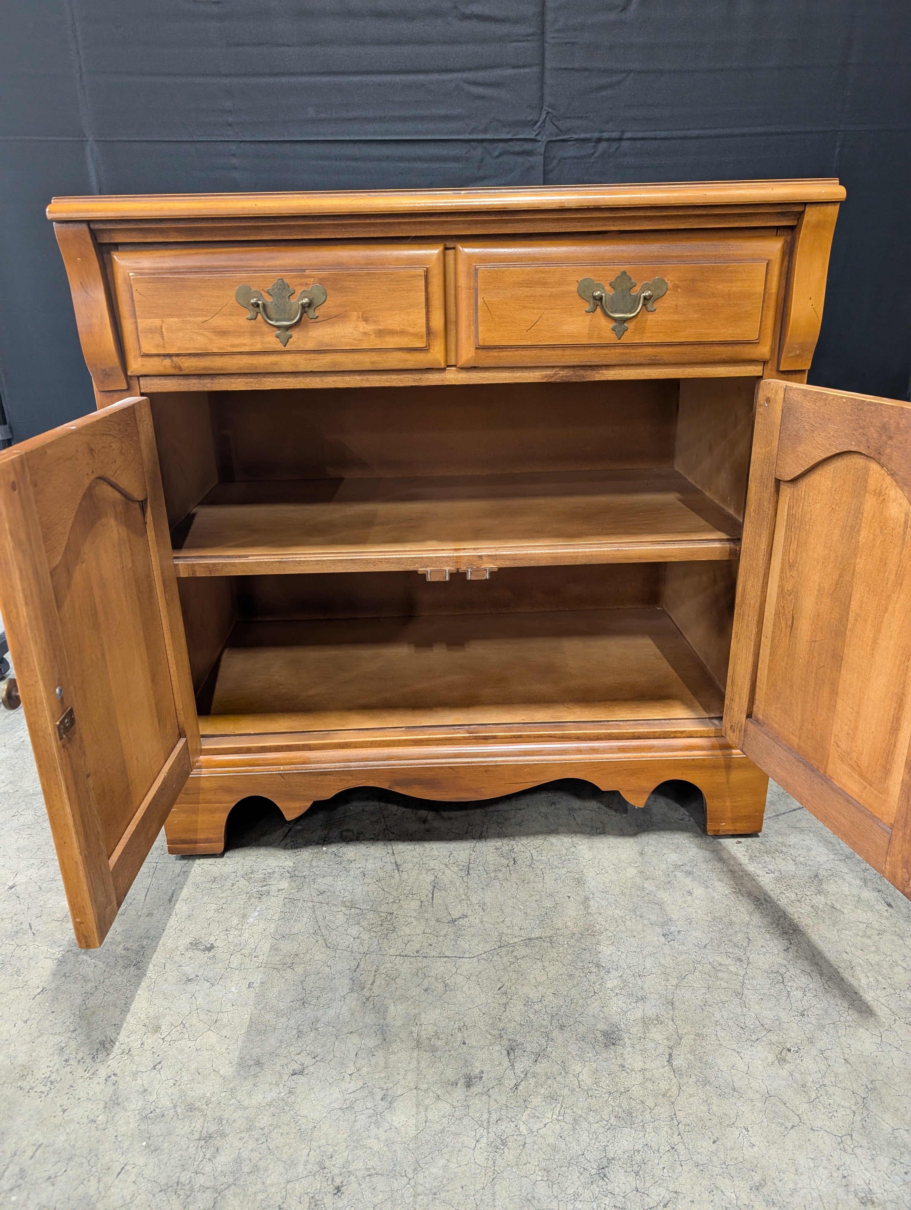 Traditional Honey Wood Storage Cabinet with Drawers