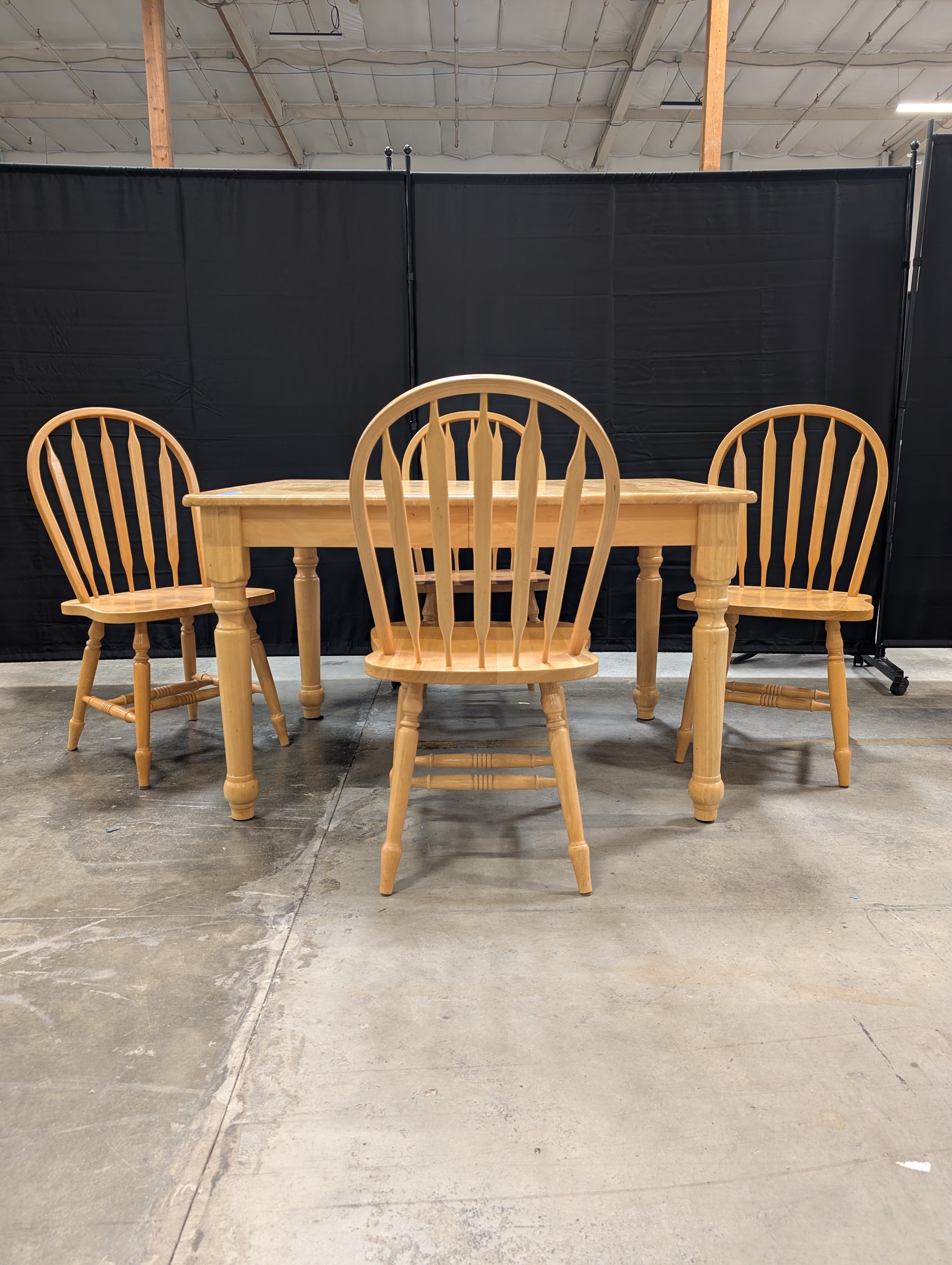 Five-Piece Windsor Style Dining Table in Light Wood