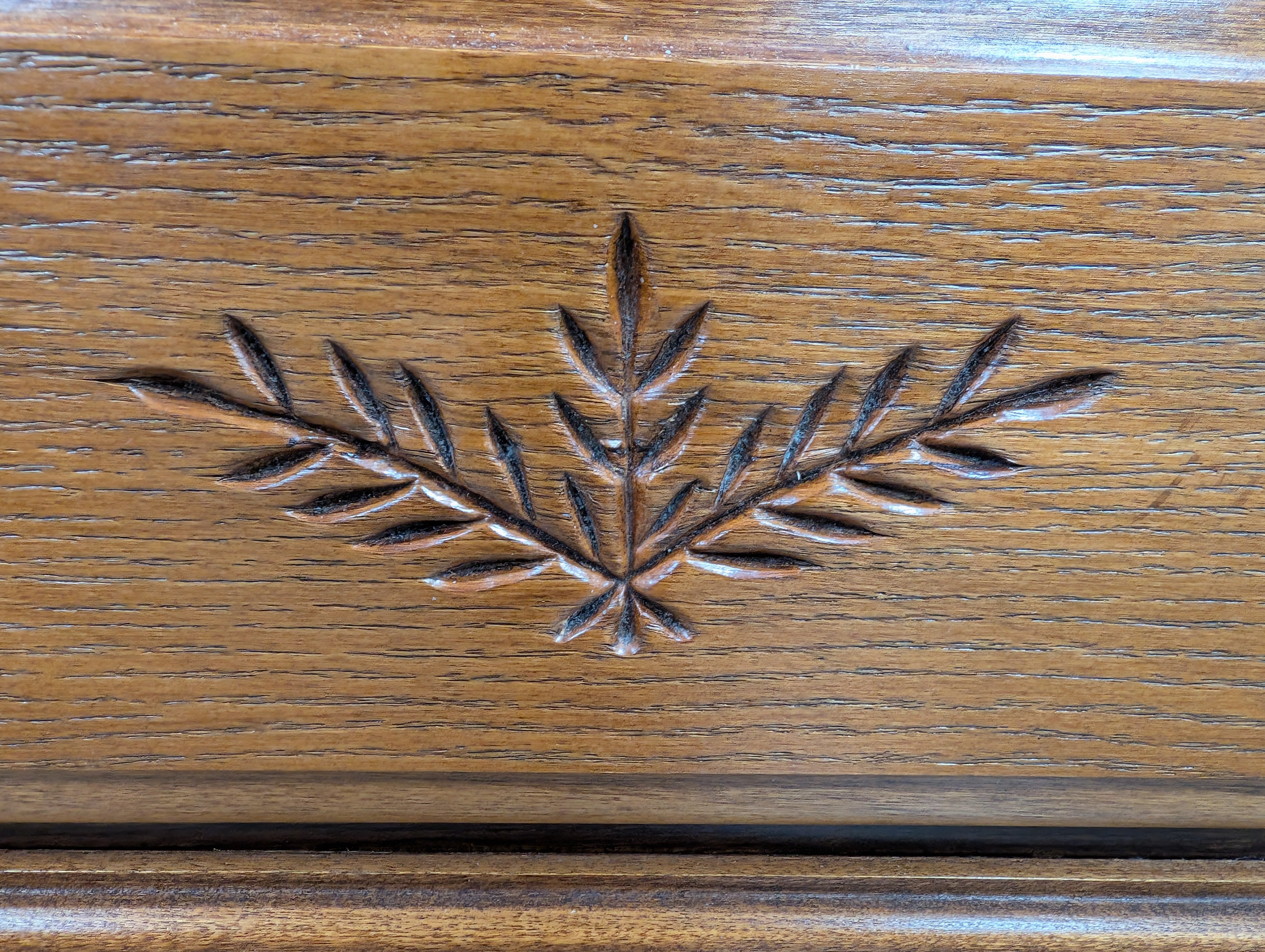 Broyhill Wood Dresser with Five Drawers