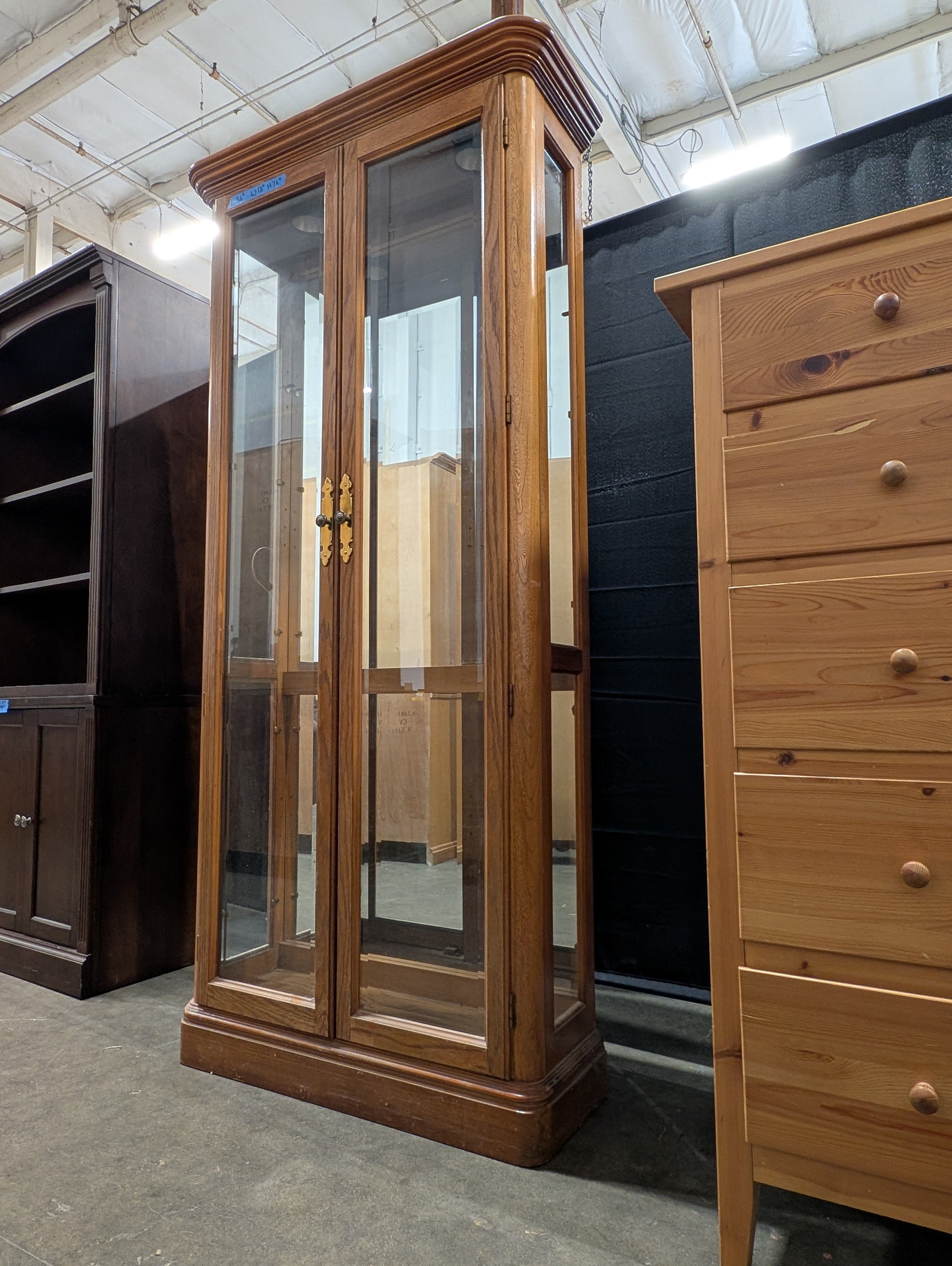 Hardwood Glass Door Display Cabinet with Interior Shelves