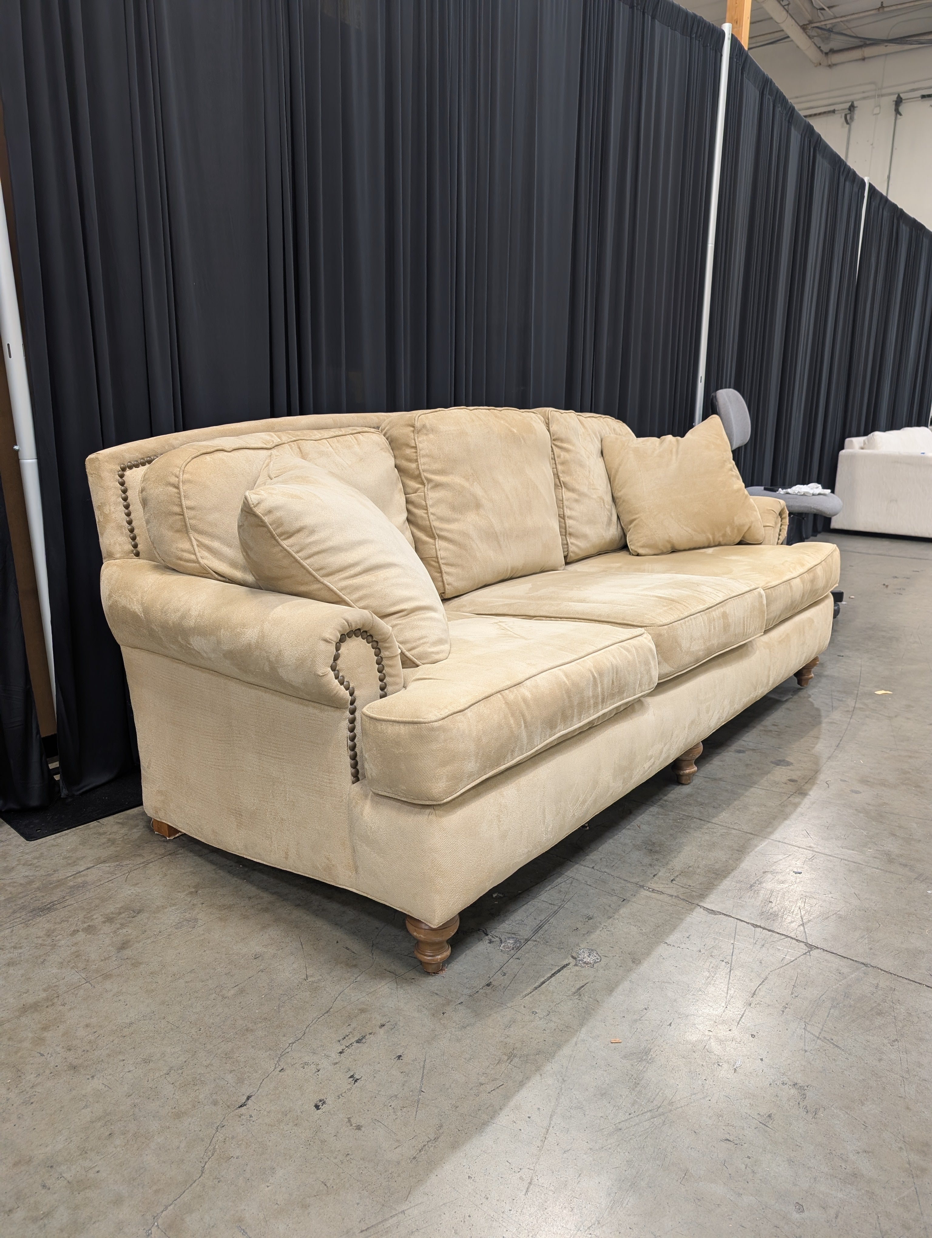 Traditional Huntington House Beige Fabric Couch with Nailhead Trim