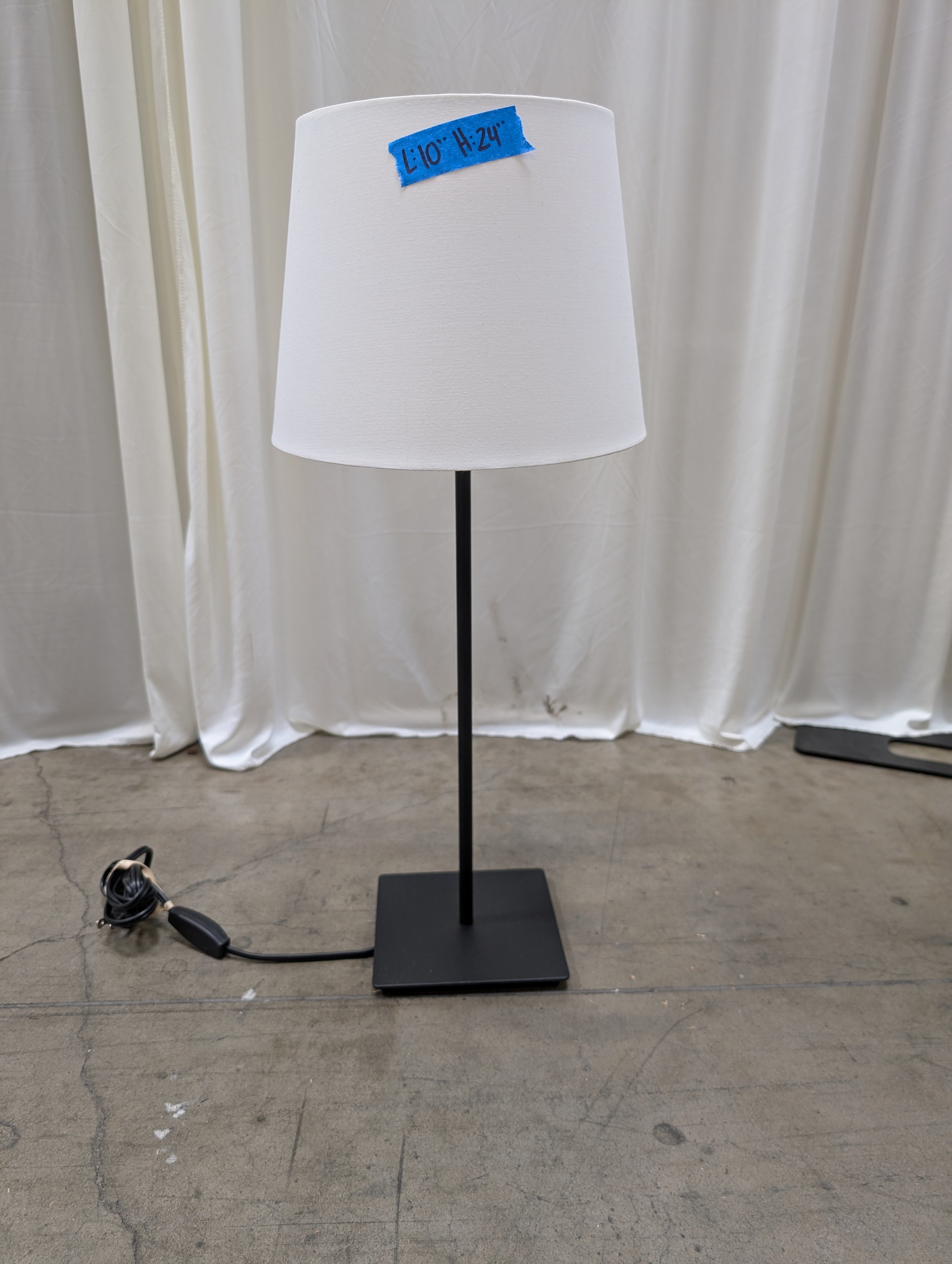 Minimalist Black Metal Table Lamp with White Shade