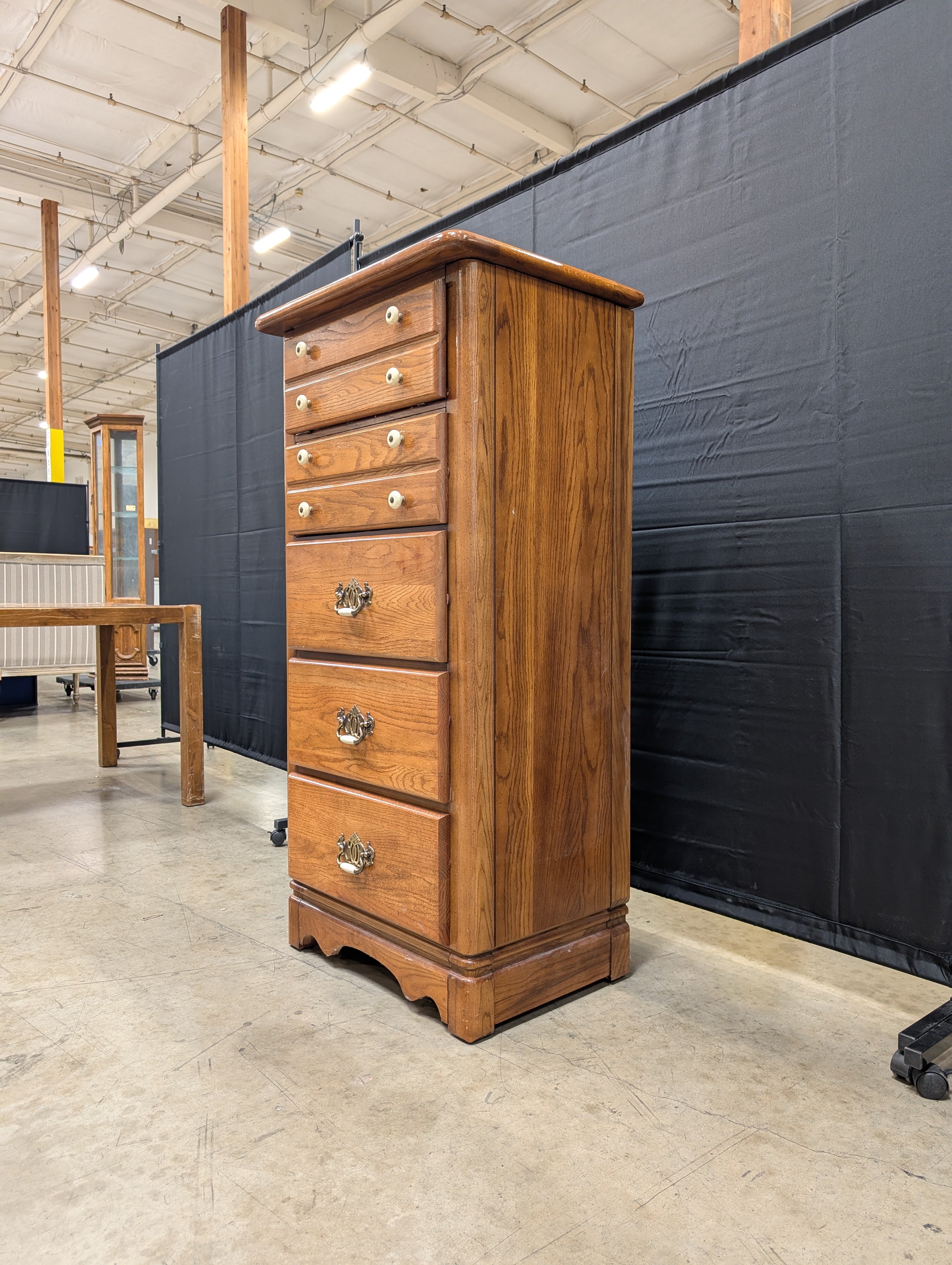 Bassett Traditional Wood Lingerie Chest with Vanity Top