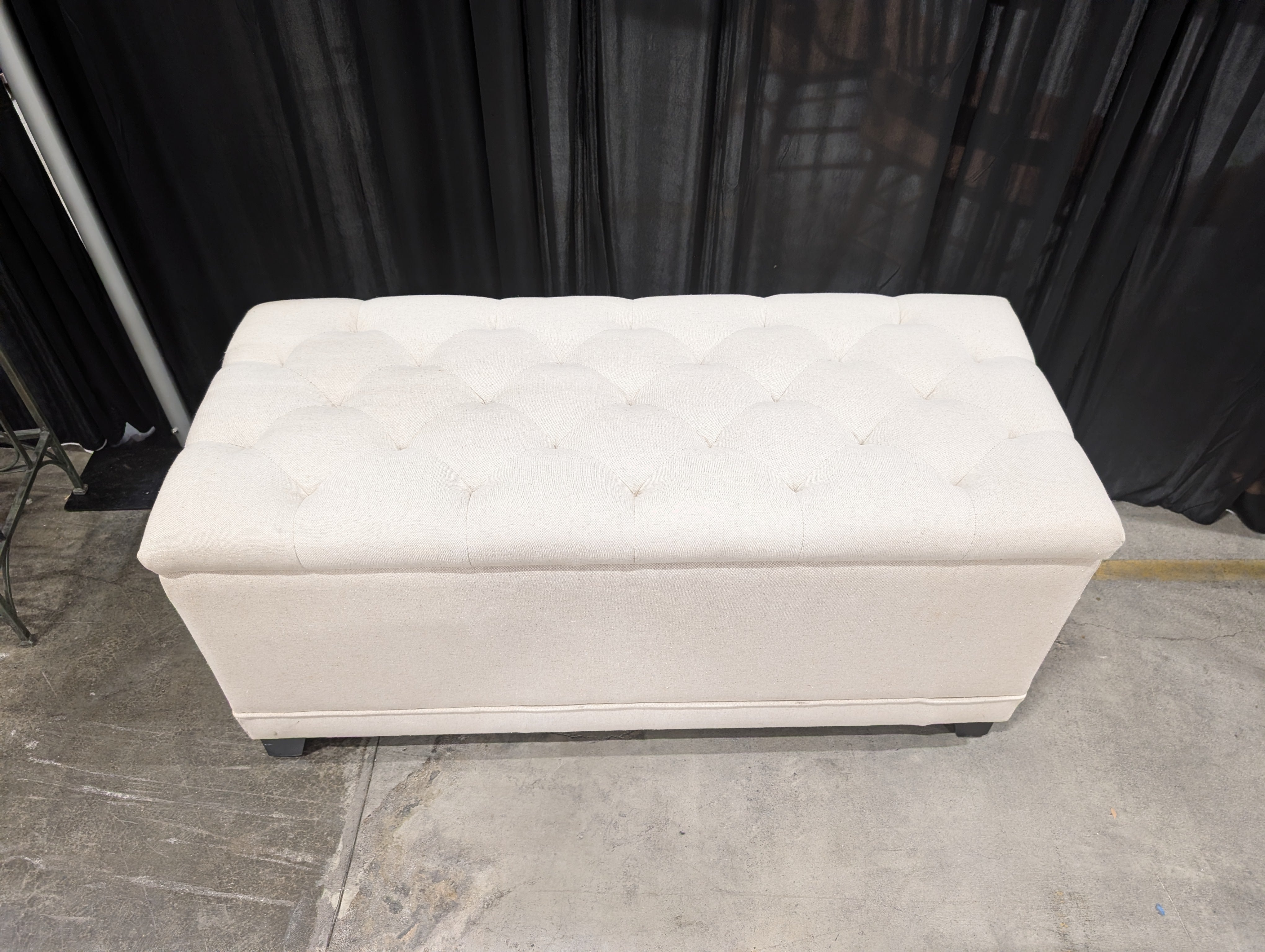 Cream Tufted Upholstered Storage Bench with Lift-Top