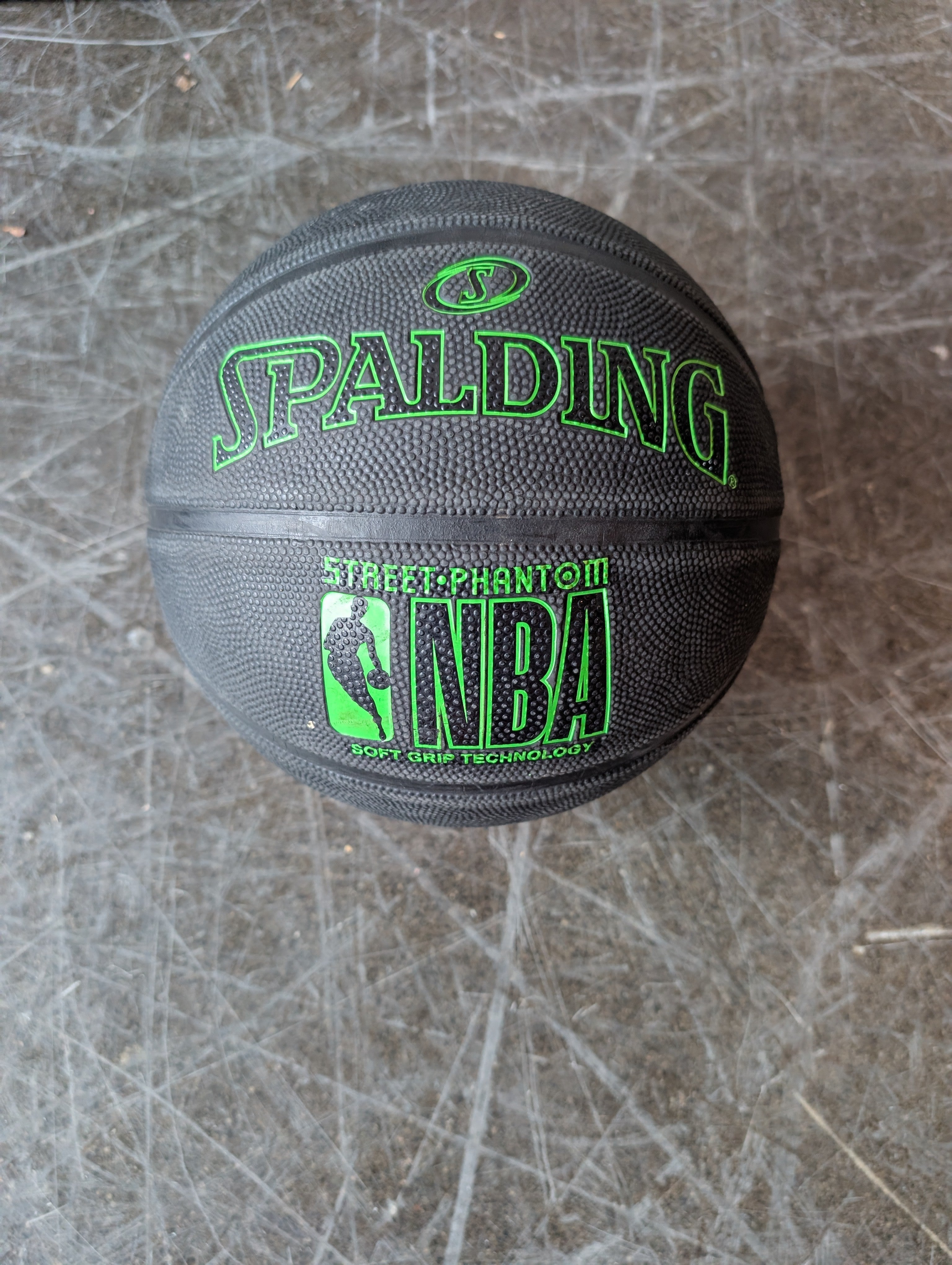 SPALDING STREET PHANTOM NBA Performance Basketball Black Green