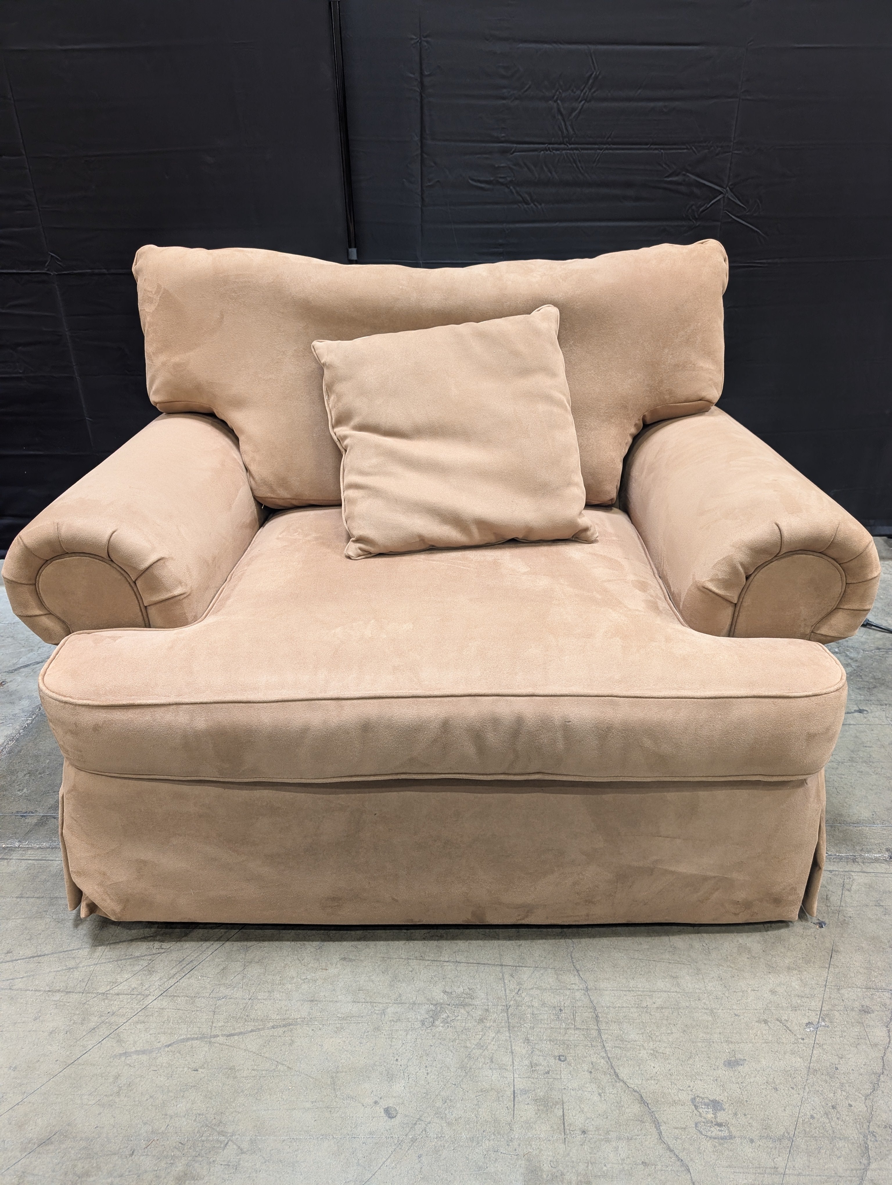 Tan Oversized Flexsteel Armchair