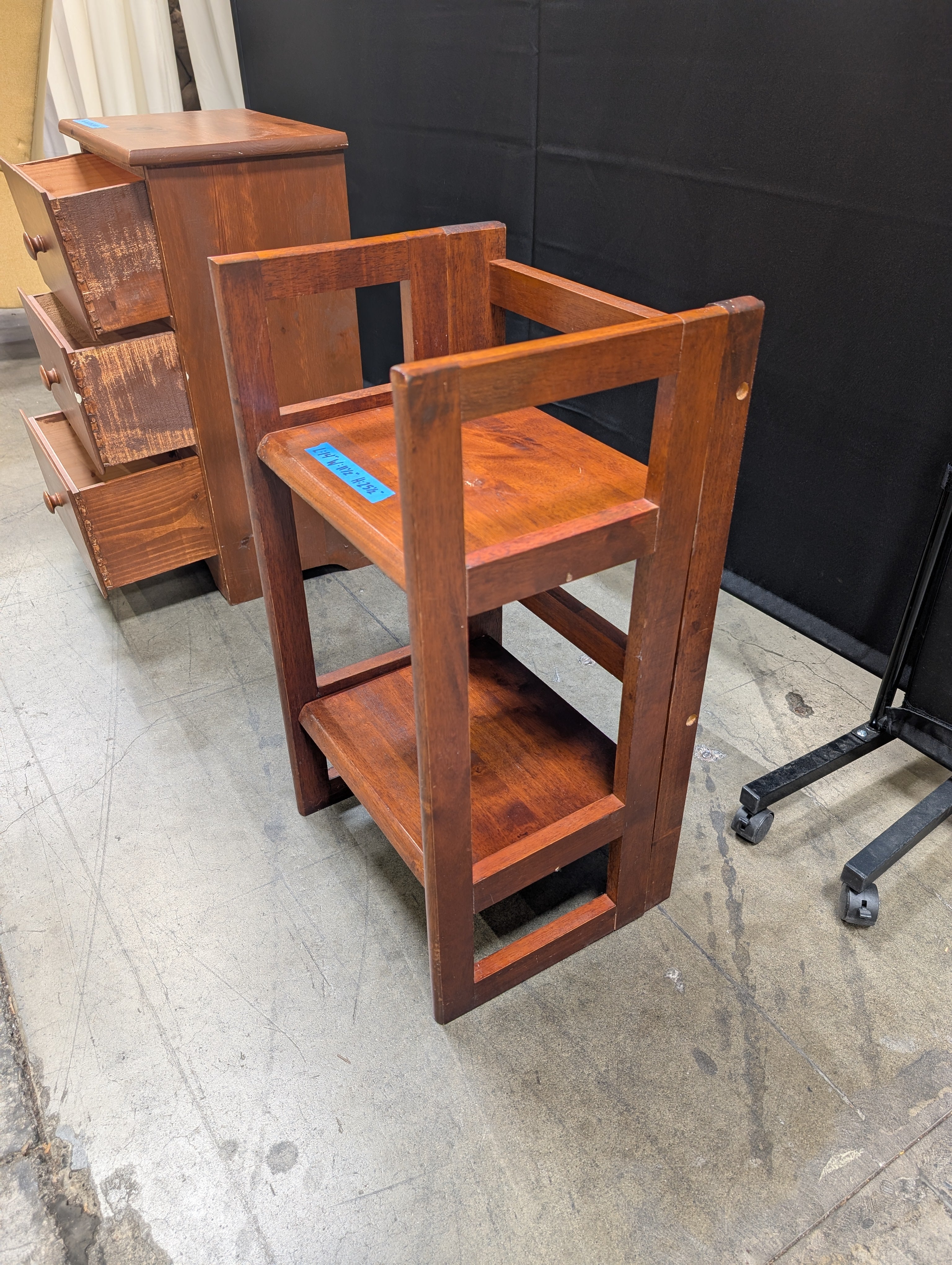 Vintage Wooden Library shelf in Brown