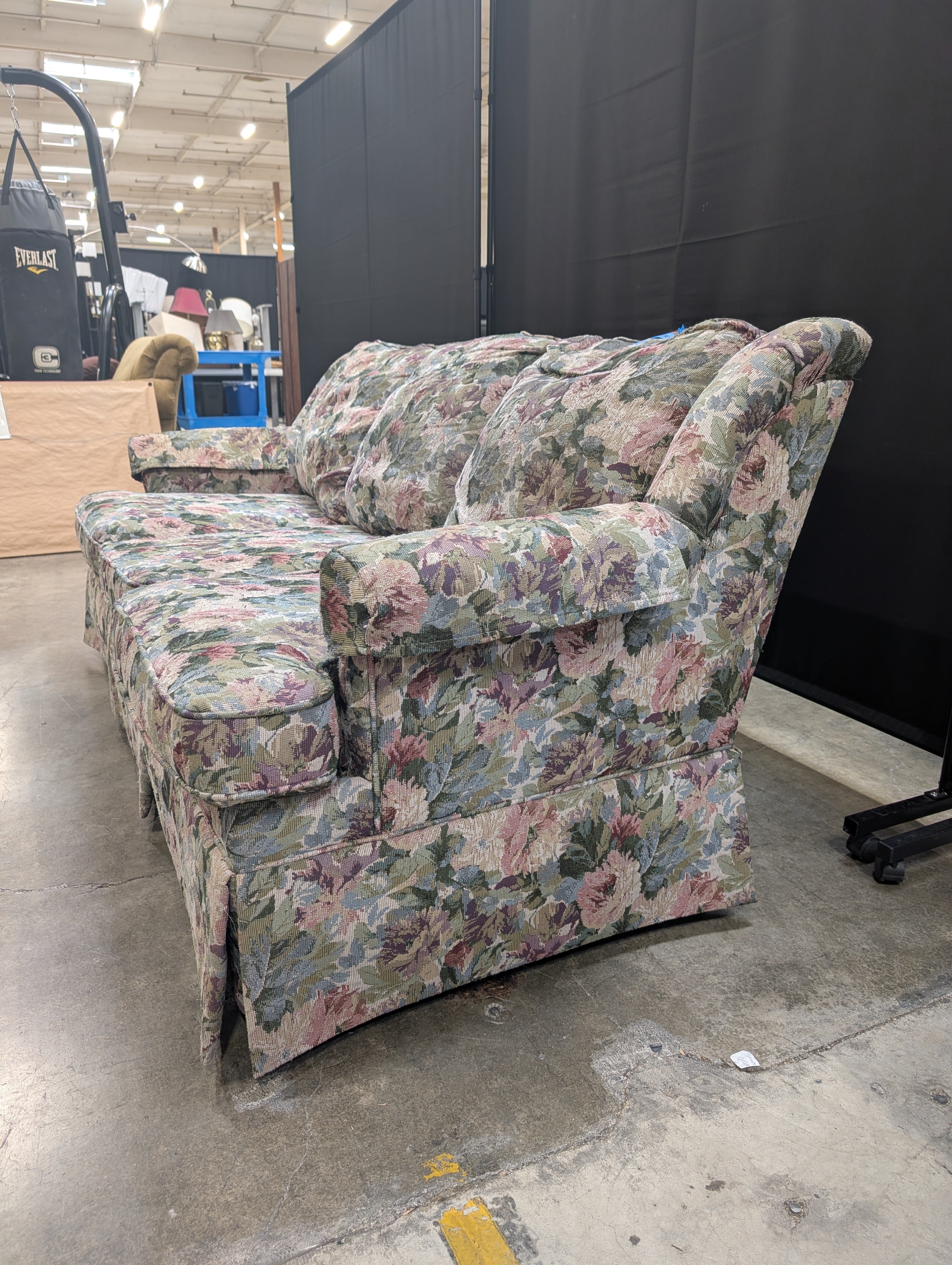 Traditional Floral Print Three-Seat Couch