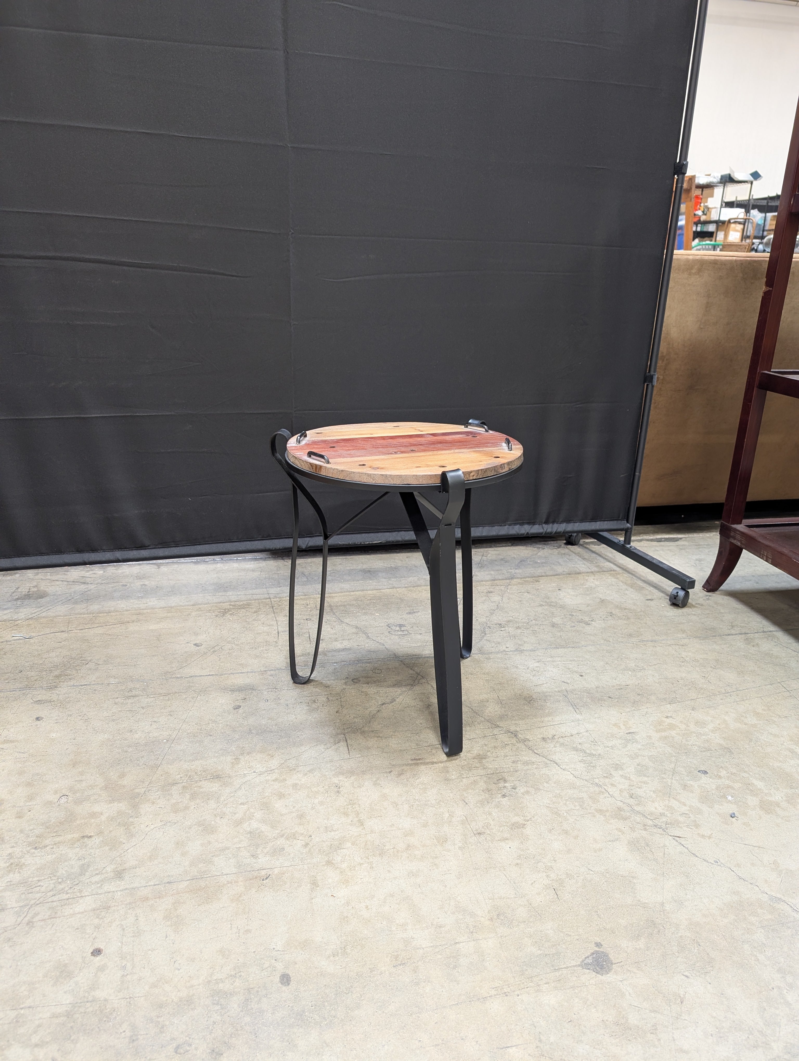 Rustic Round Wood Top Accent Table with Black Metal Hairpin Legs