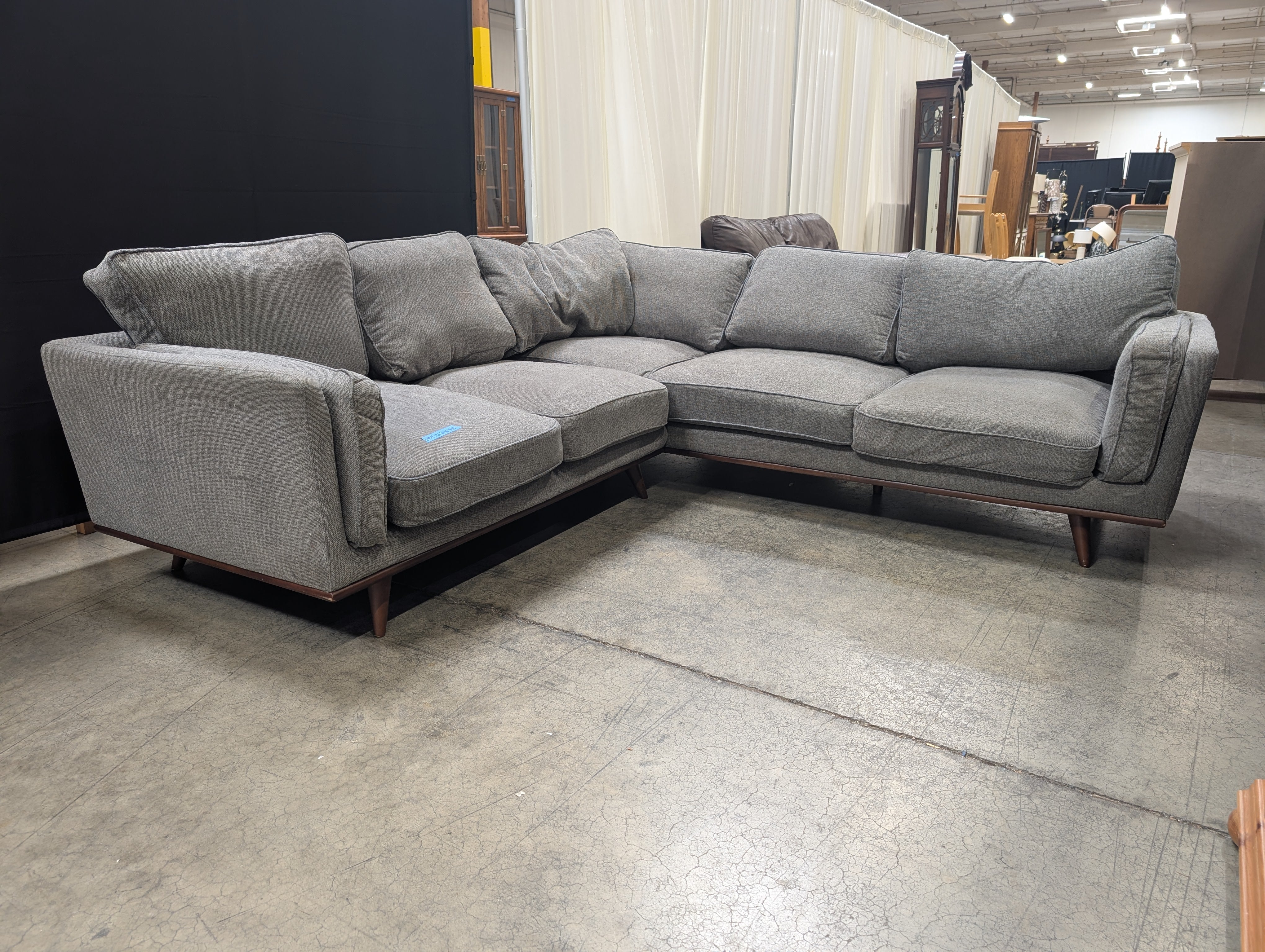 Grey Woven Fabric Sectional Sofa with Tapered Legs