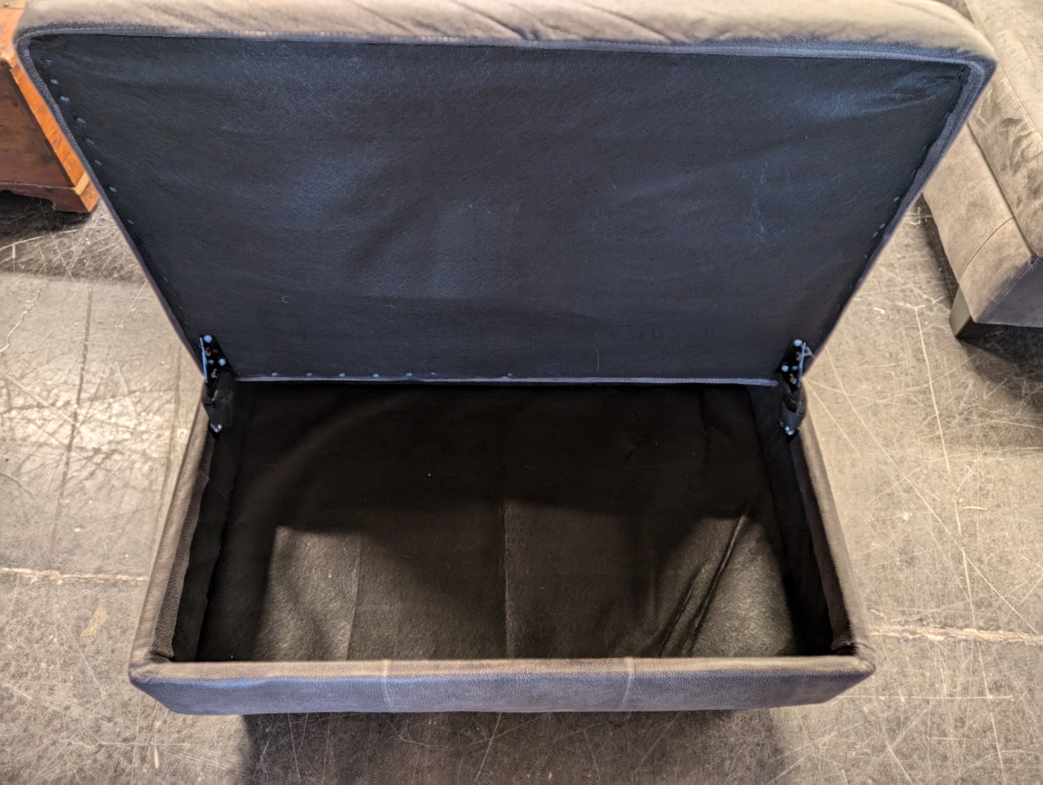 Compact Square Upholstered Ottoman Footrest