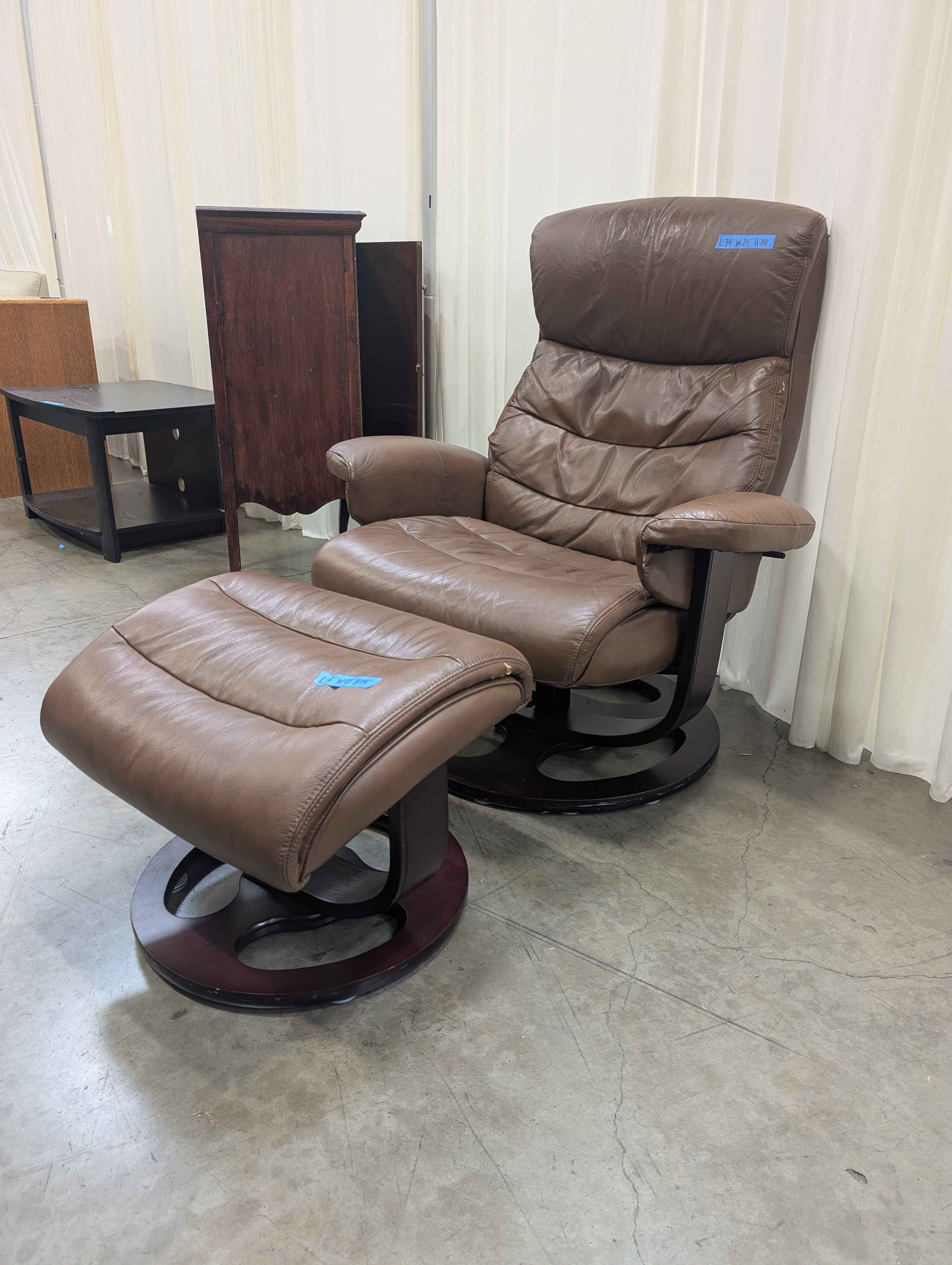 Chocolate Brown Leather Recliner with Padded Arms