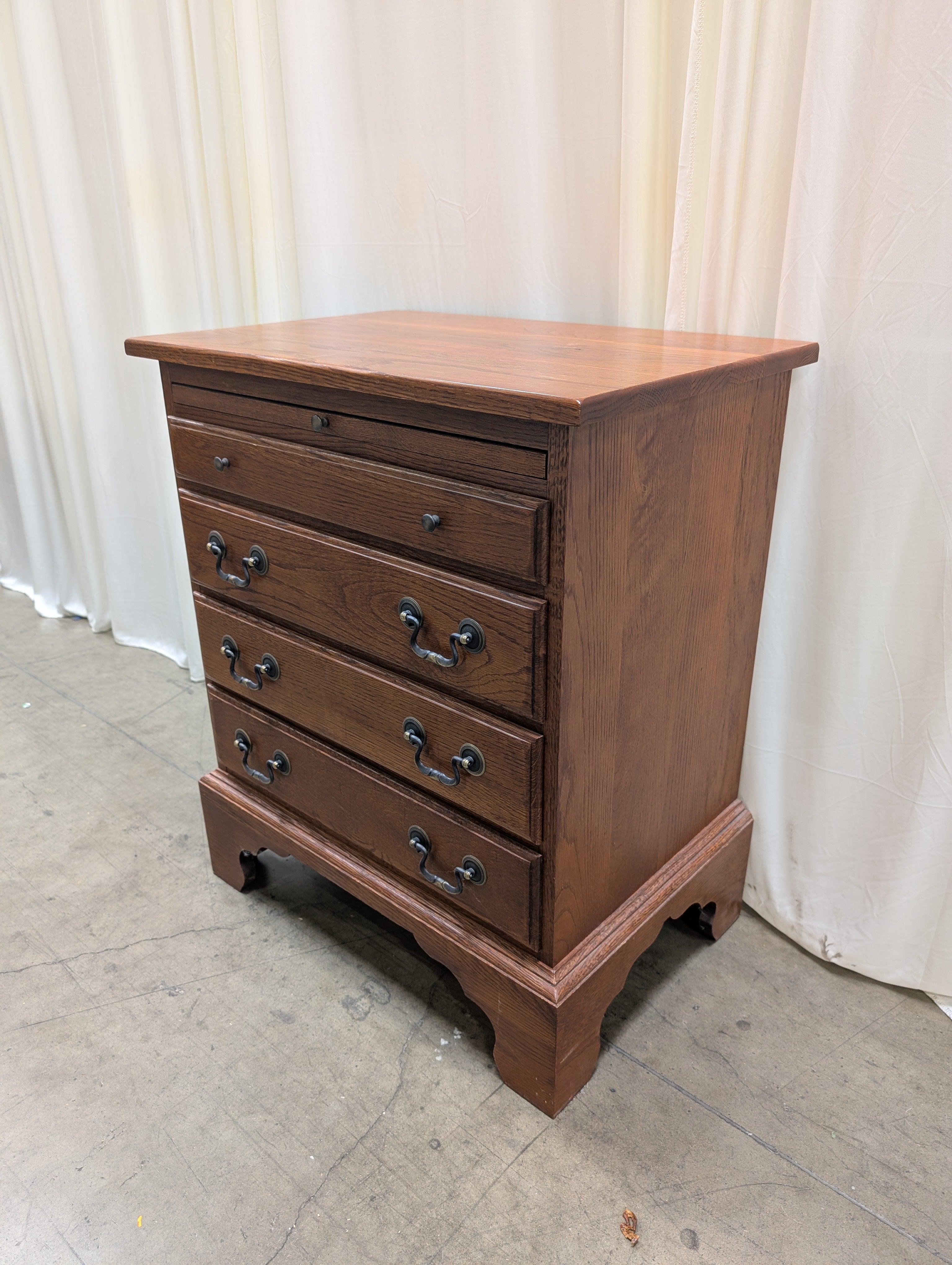 Keller Furniture Traditional Cherry Tone Wood Nightstand Pair with Bail Pulls