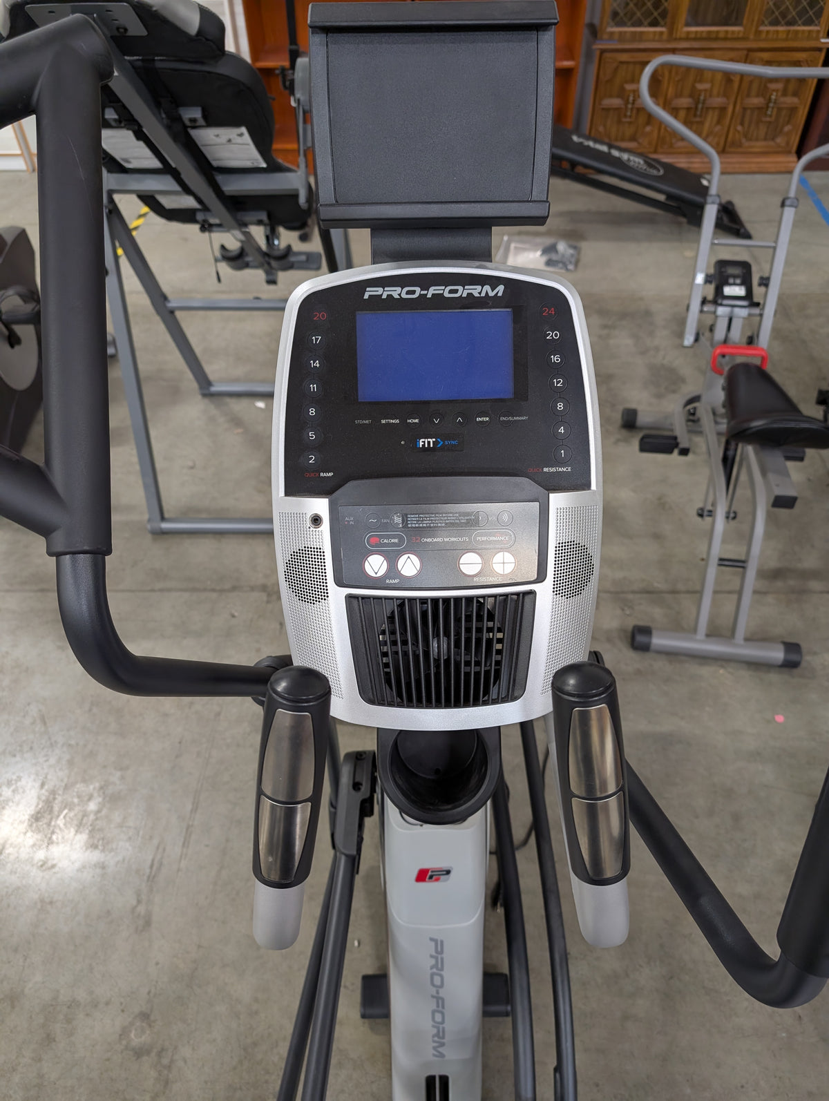 PRO-FORM SMART STRIDE Elliptical Trainer Fitness Machine