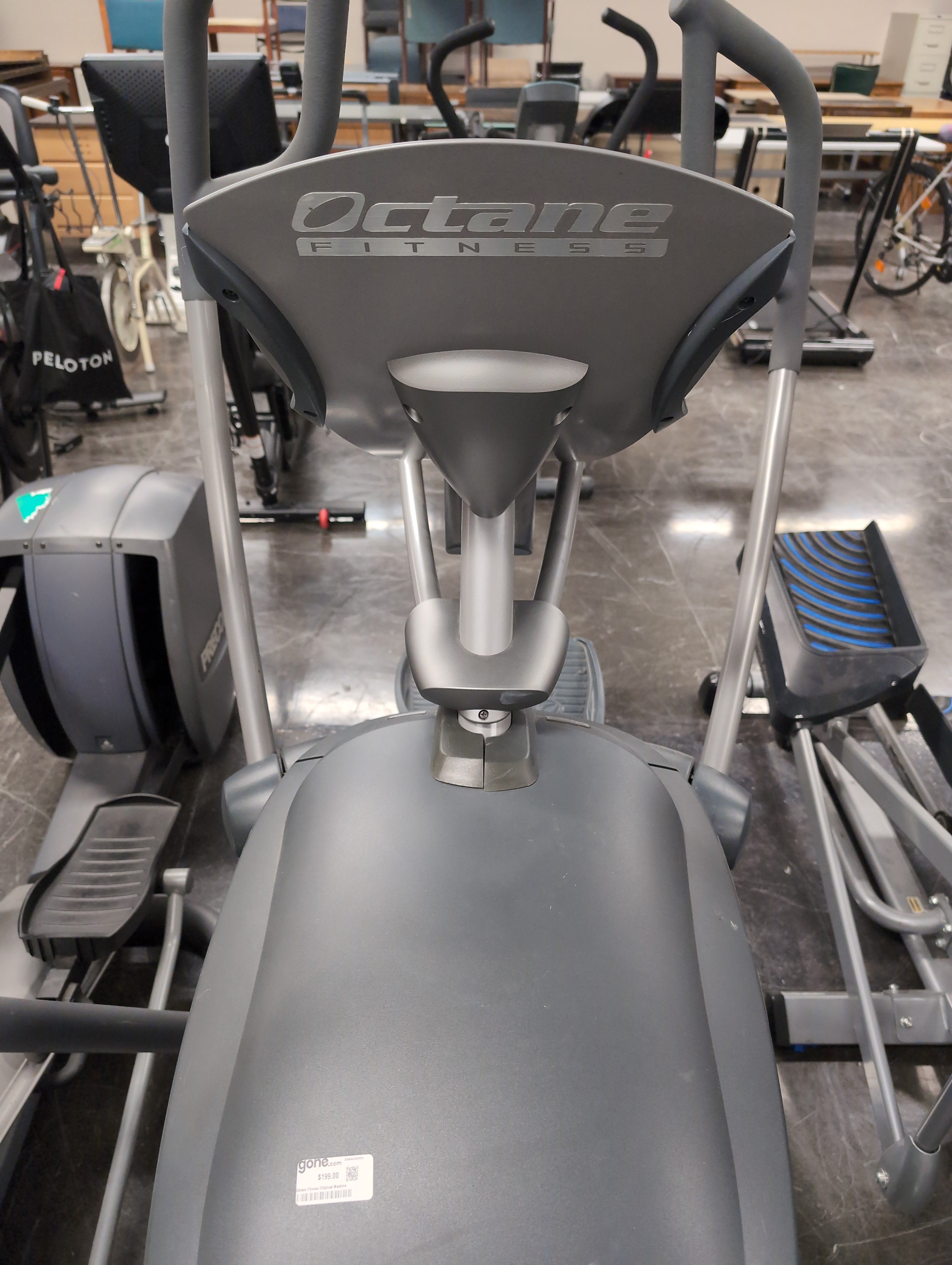 Octane Fitness Elliptical Machine