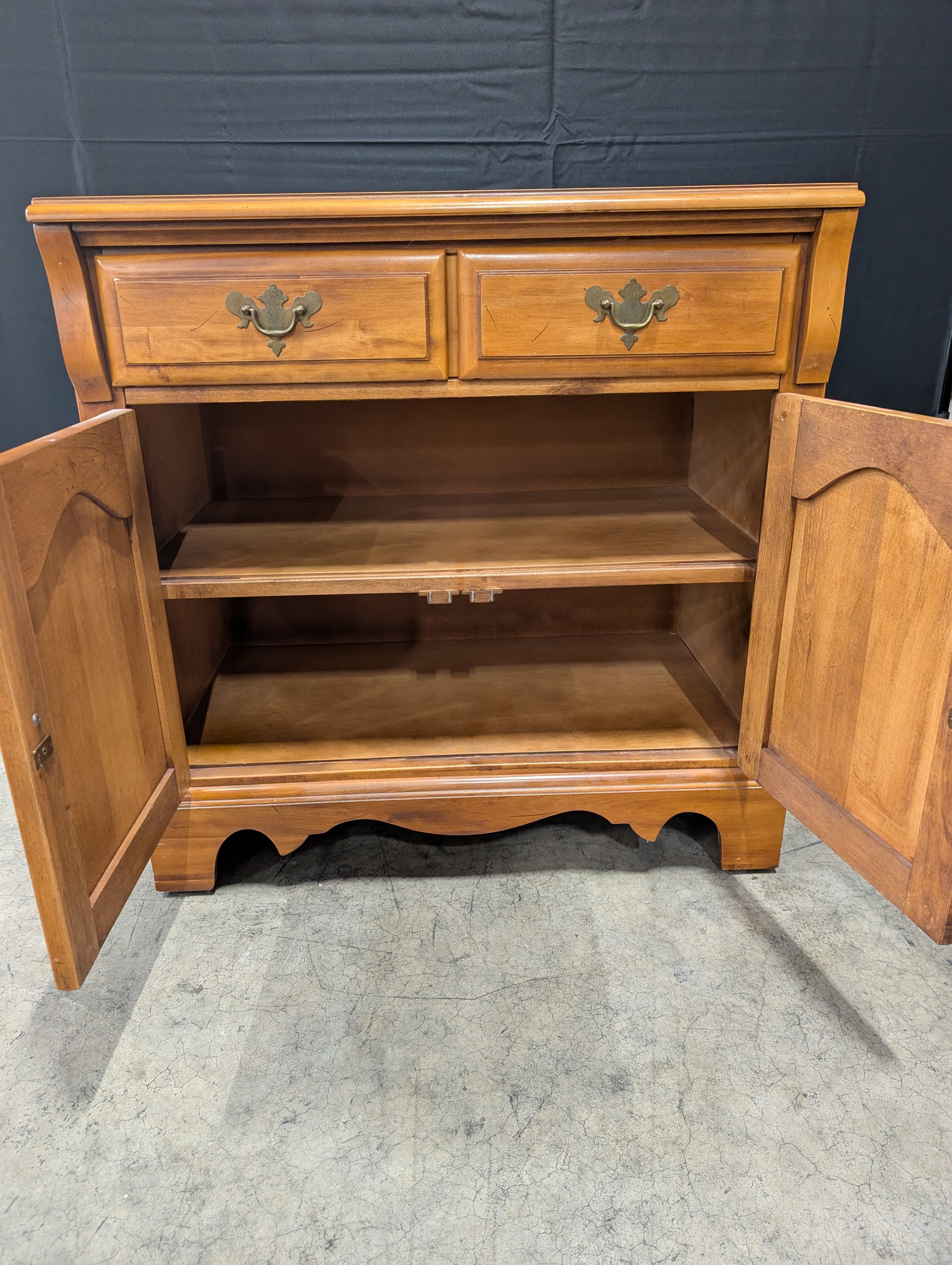 Traditional Honey Wood Storage Cabinet with Drawers