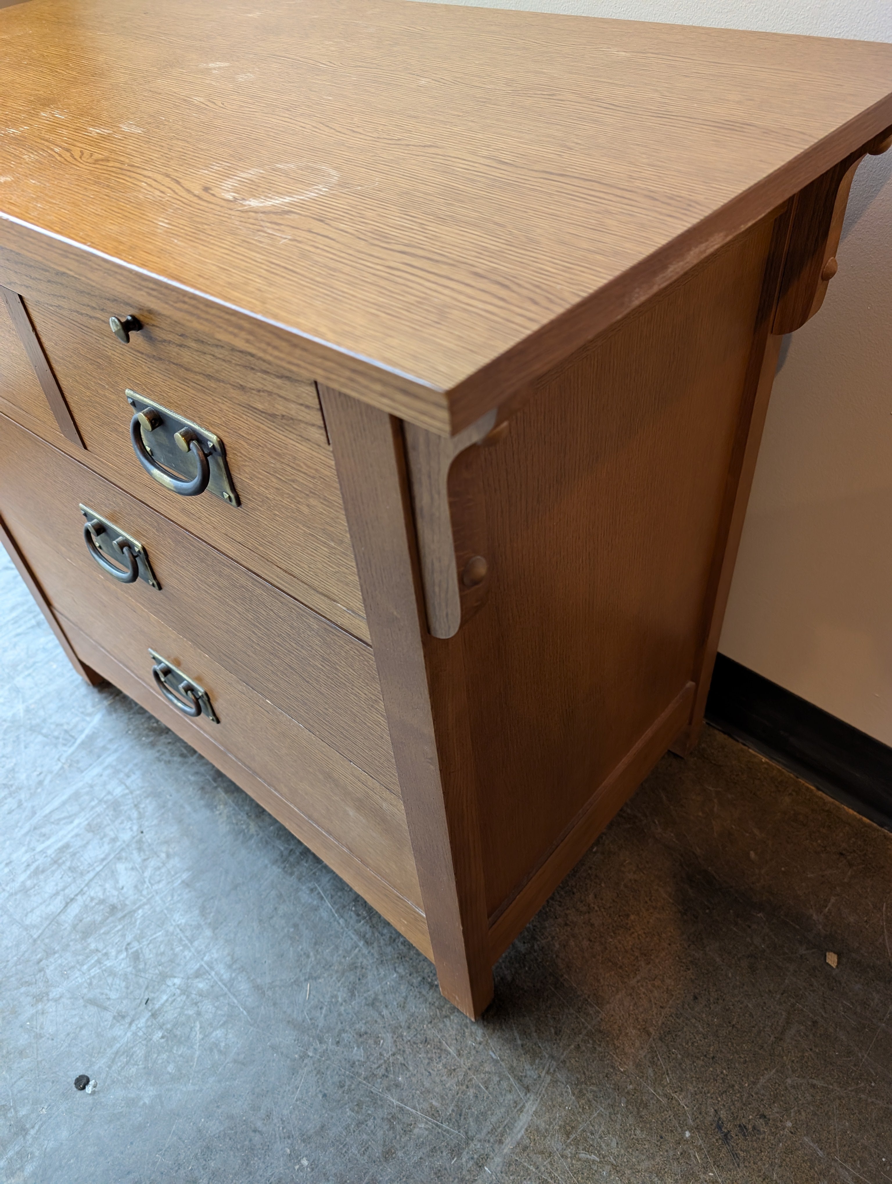 Sturdy Mission Style Oak Wood Bassett Chest of Drawers