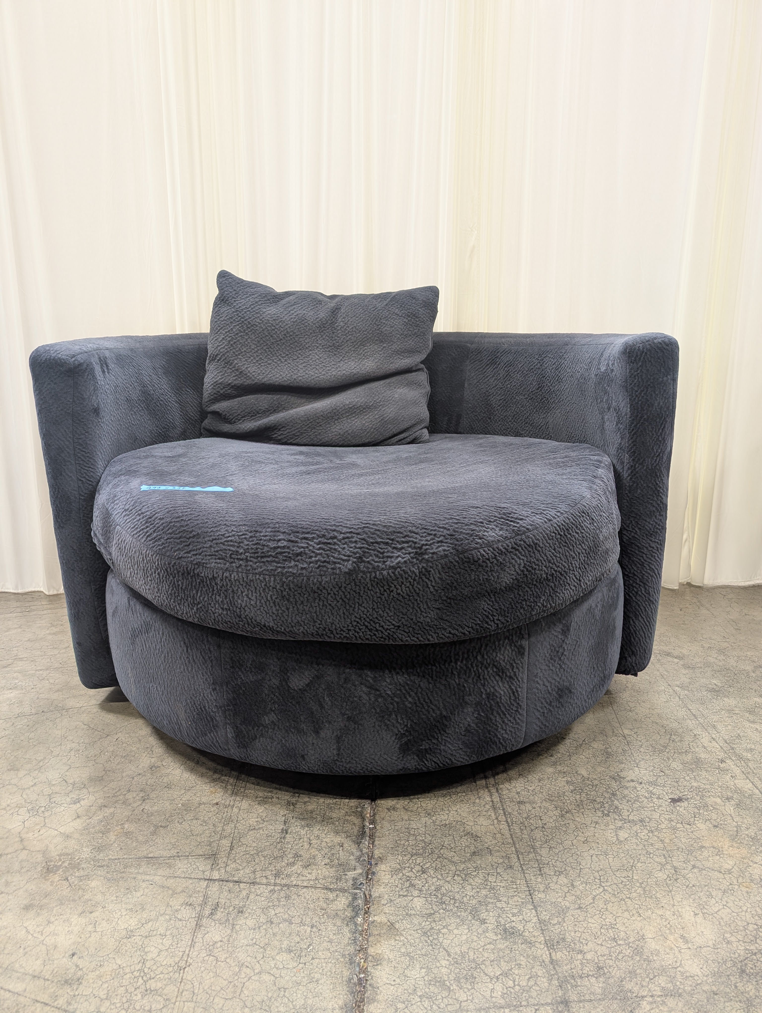 Mor Furniture Plush Grey Round Accent Chair