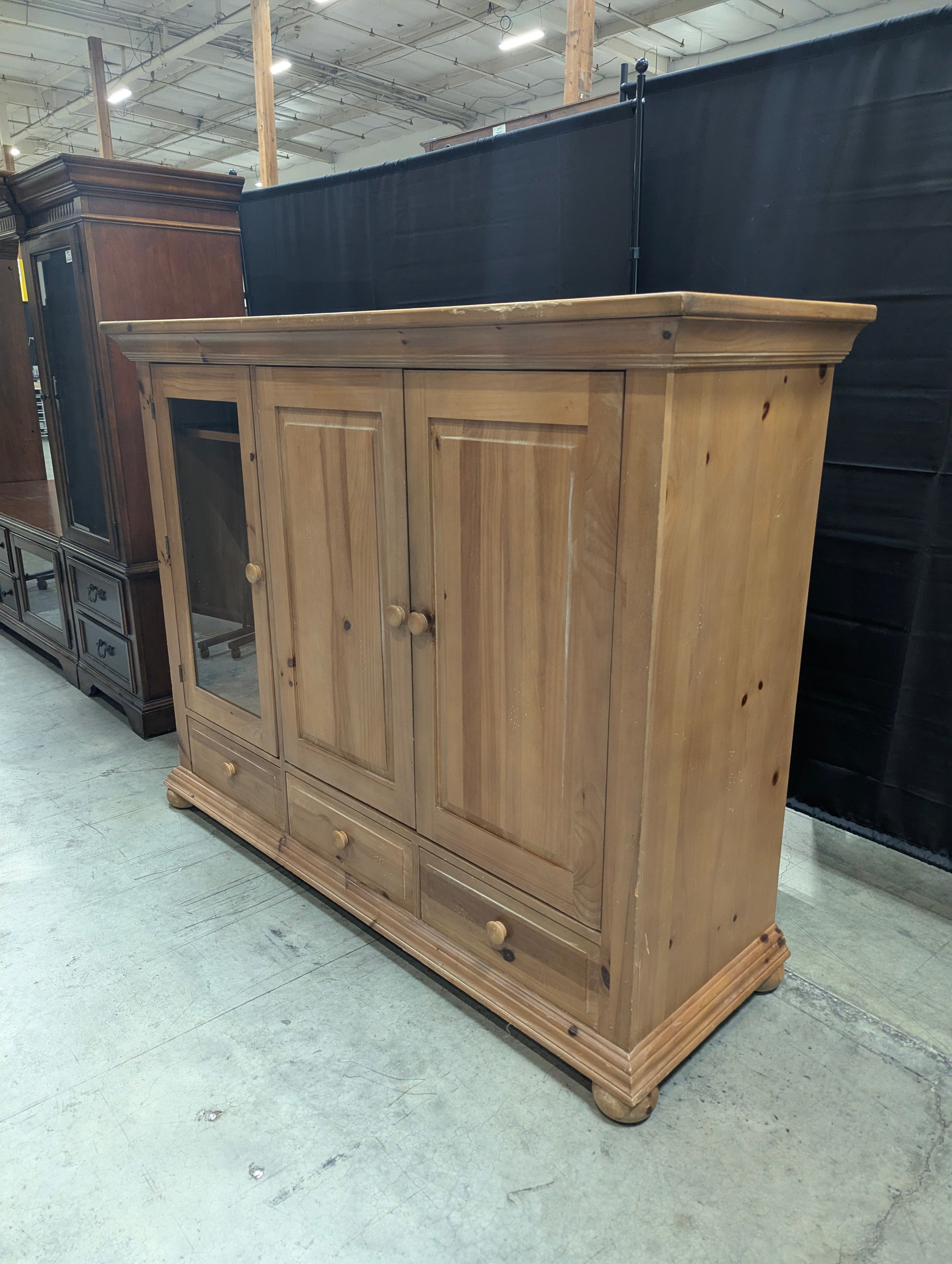 Light Pine Wood Three-Door TV console with Glass Panel