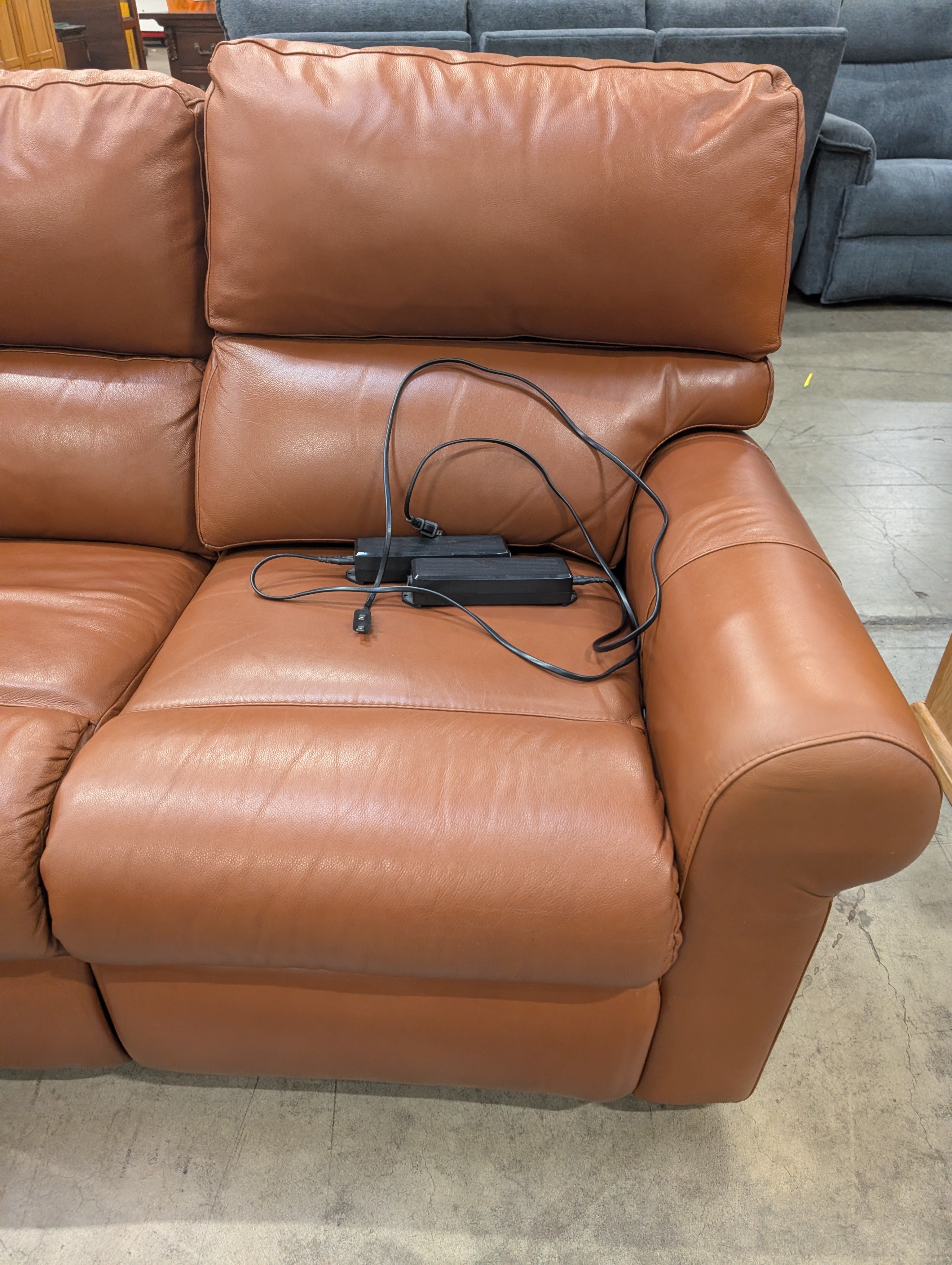 Omnia Leather Brookhaven Power Reclining Sectional Sofa | Top-Grain Leather | Navajo Caramel | Made in USA