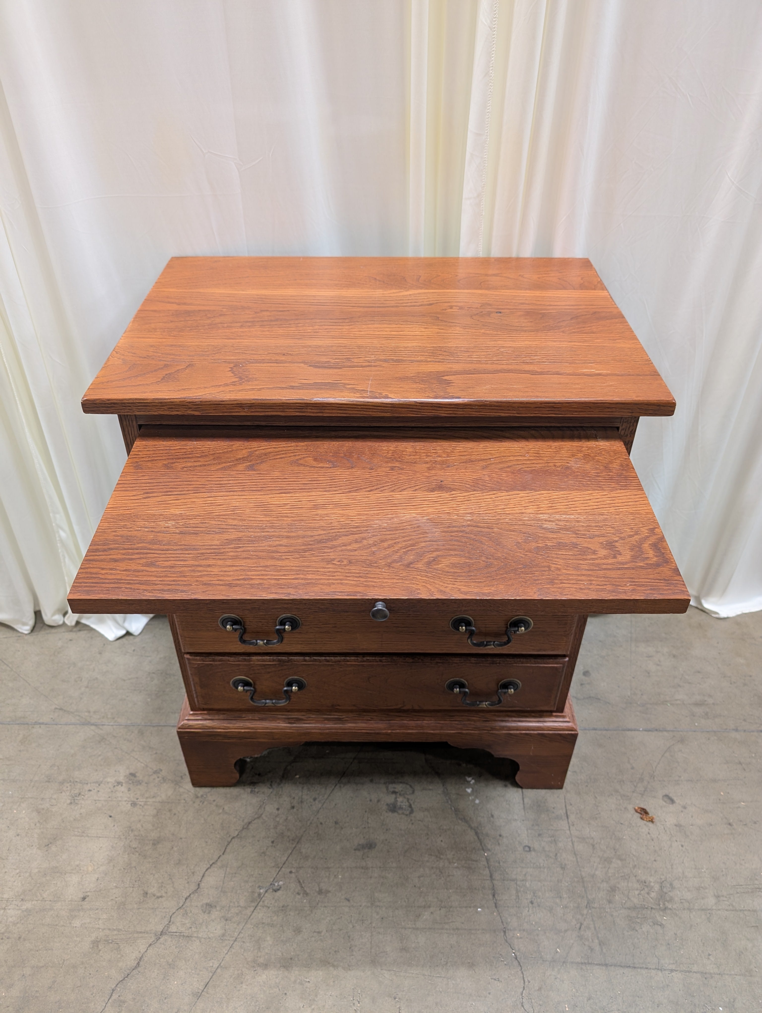 Keller Furniture Traditional Cherry Tone Wood Nightstand Pair with Bail Pulls
