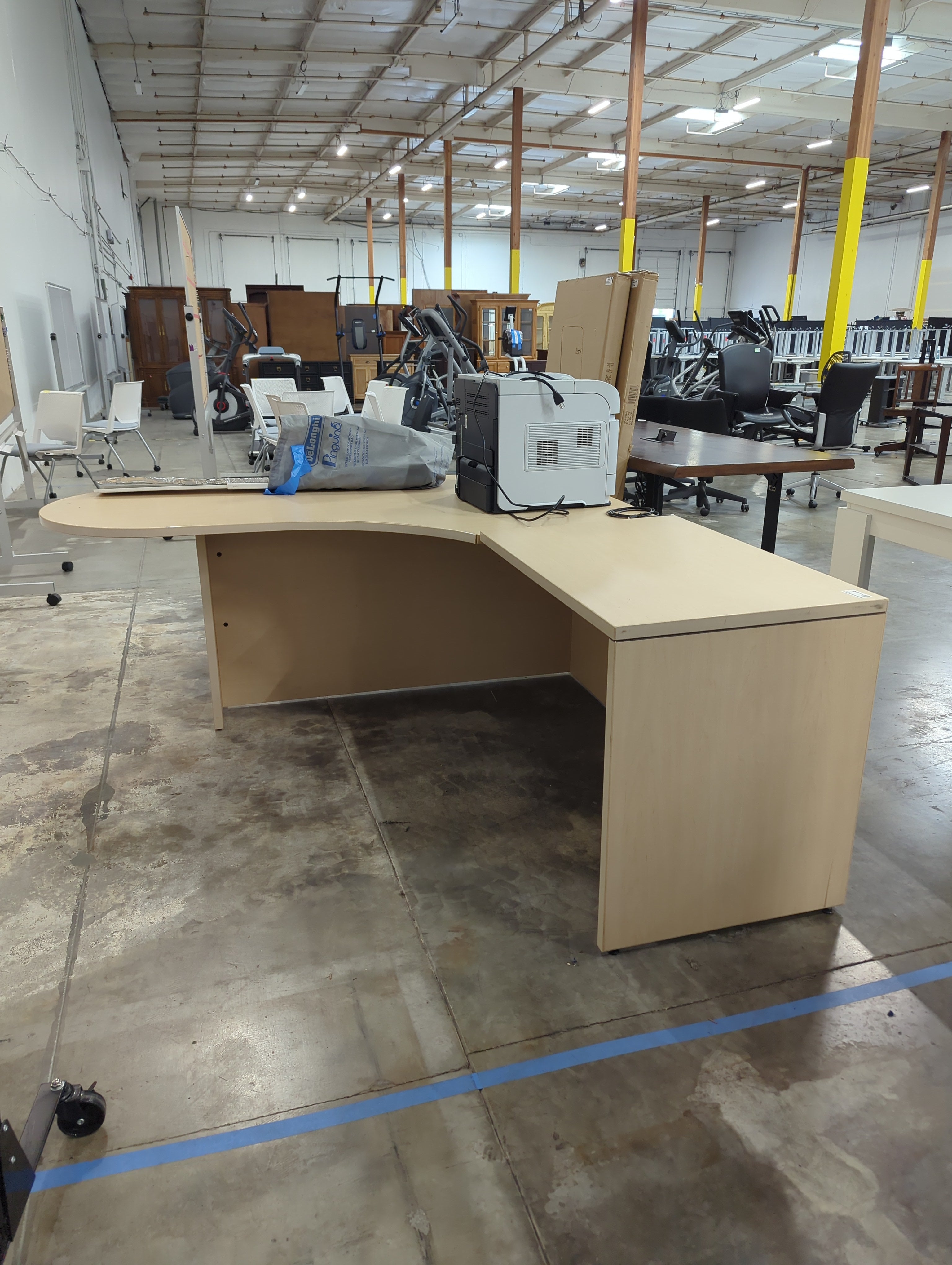 Light Wood Tone L-Shaped Corner Office Workstation Desk