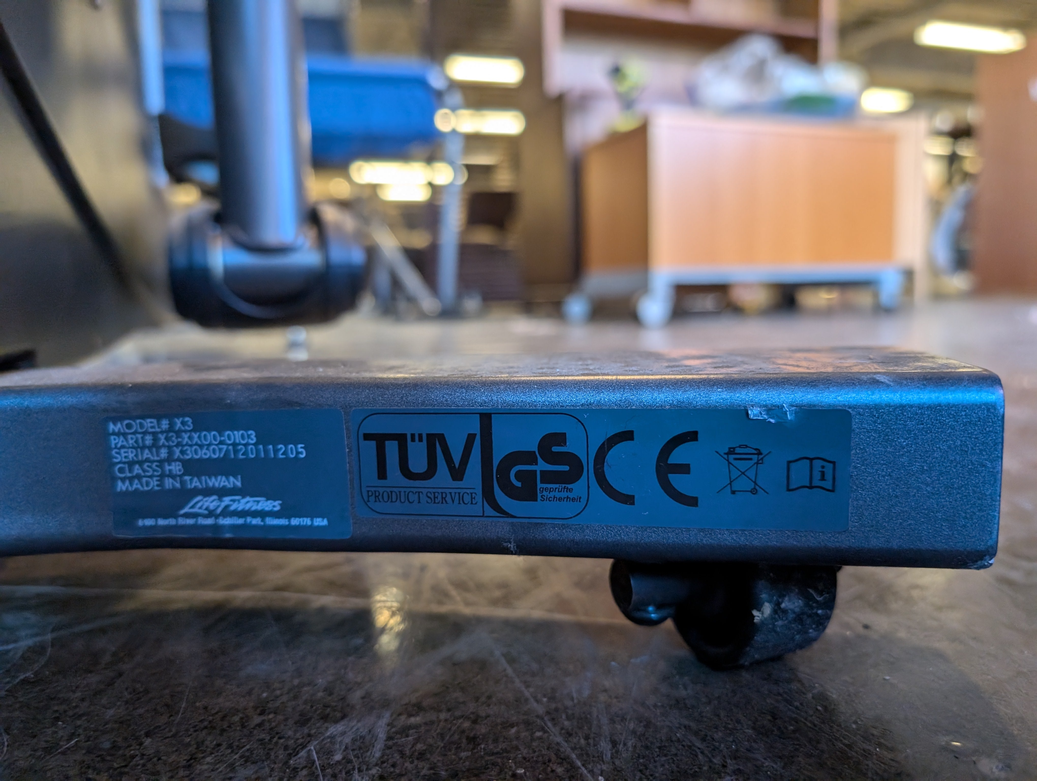 Life Fitness Advanced Home Elliptical Trainer