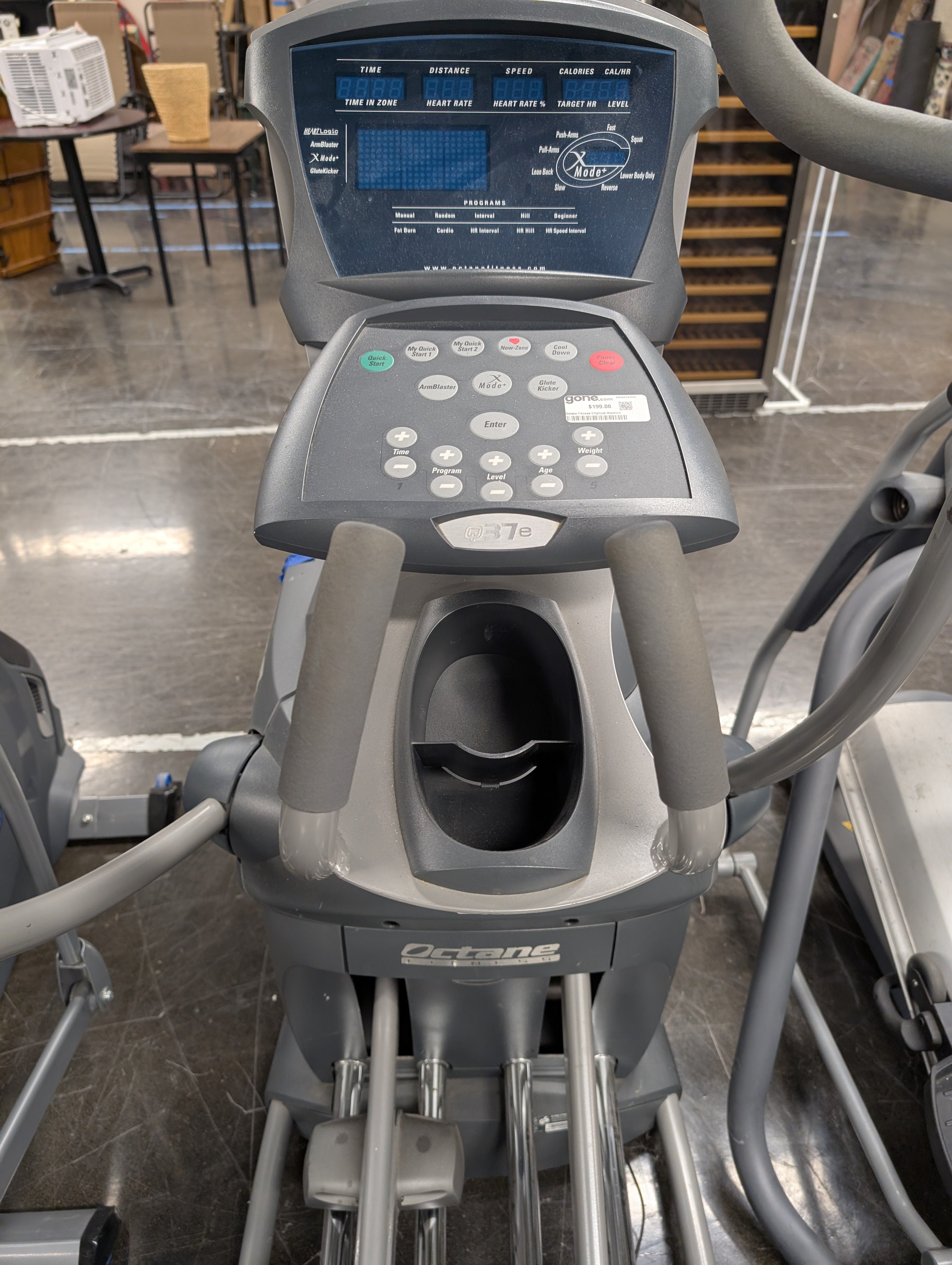 Octane Fitness Elliptical Machine