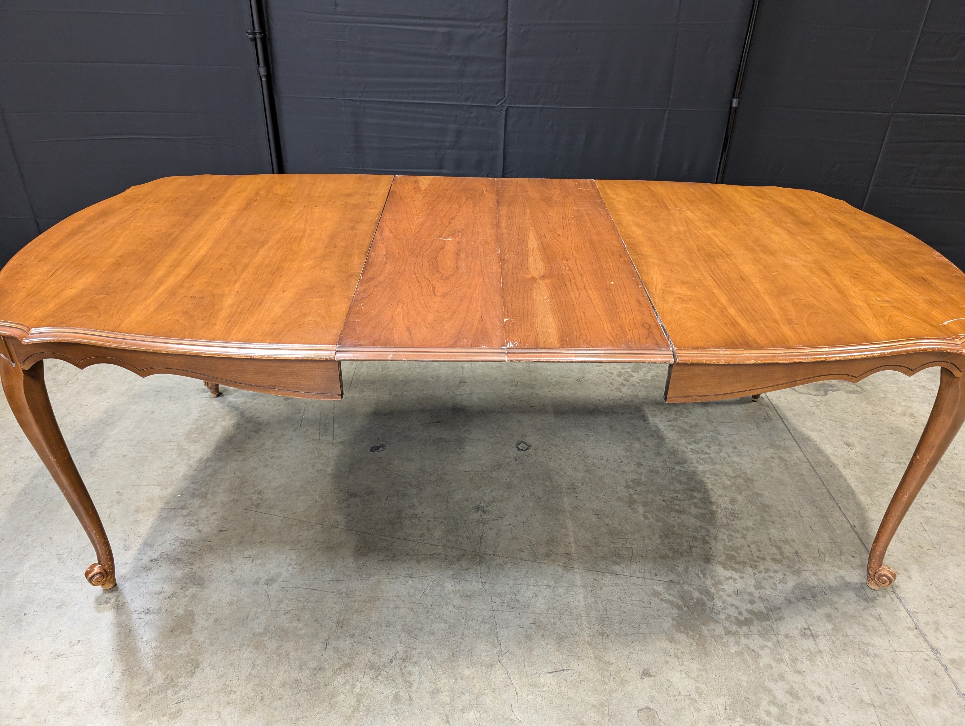 Traditional Cabriole Leg Wood Dining Table