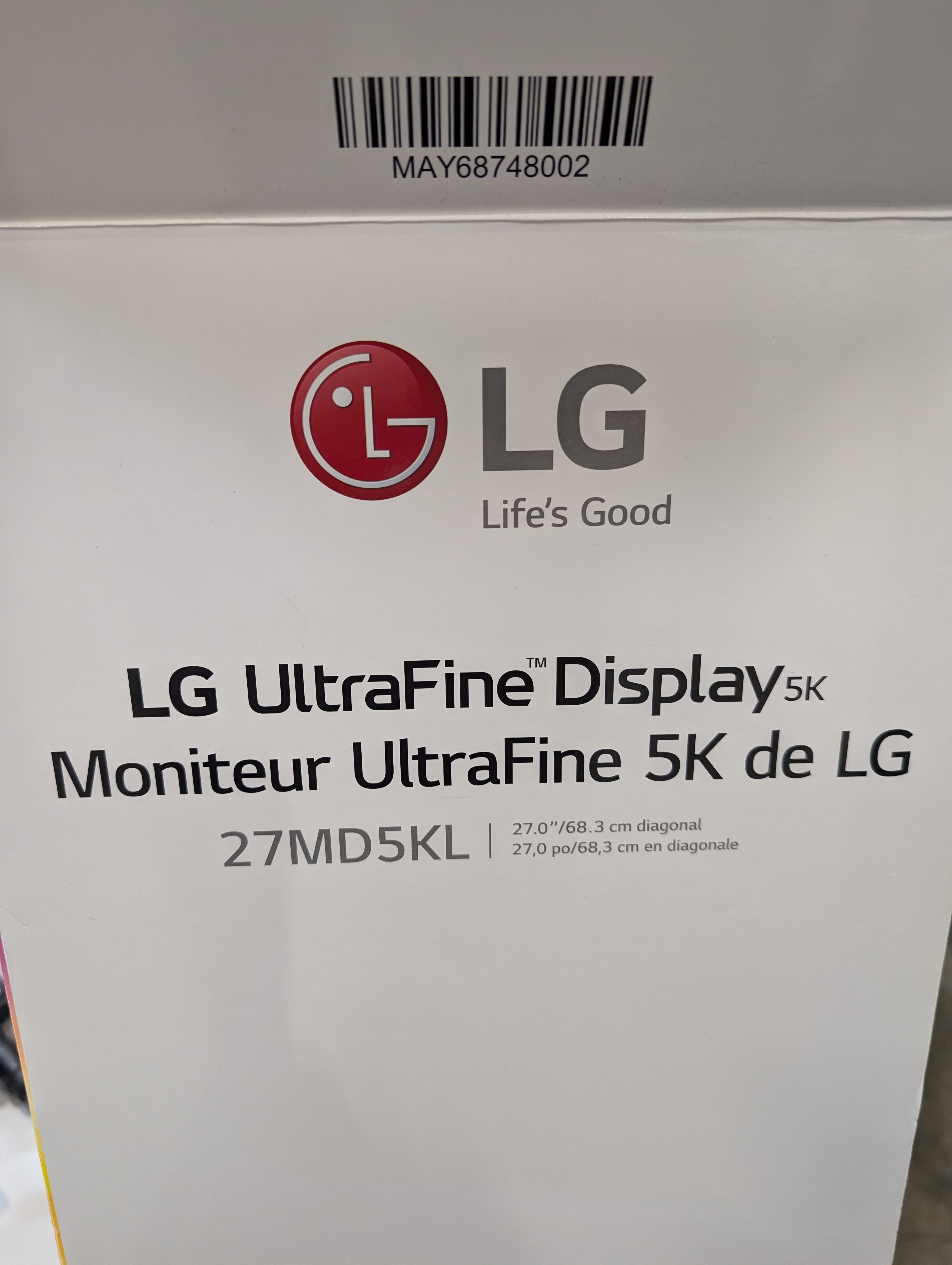 LG UltraFine 5K Display 27MD5KL 27-inch Professional Monitor for Mac