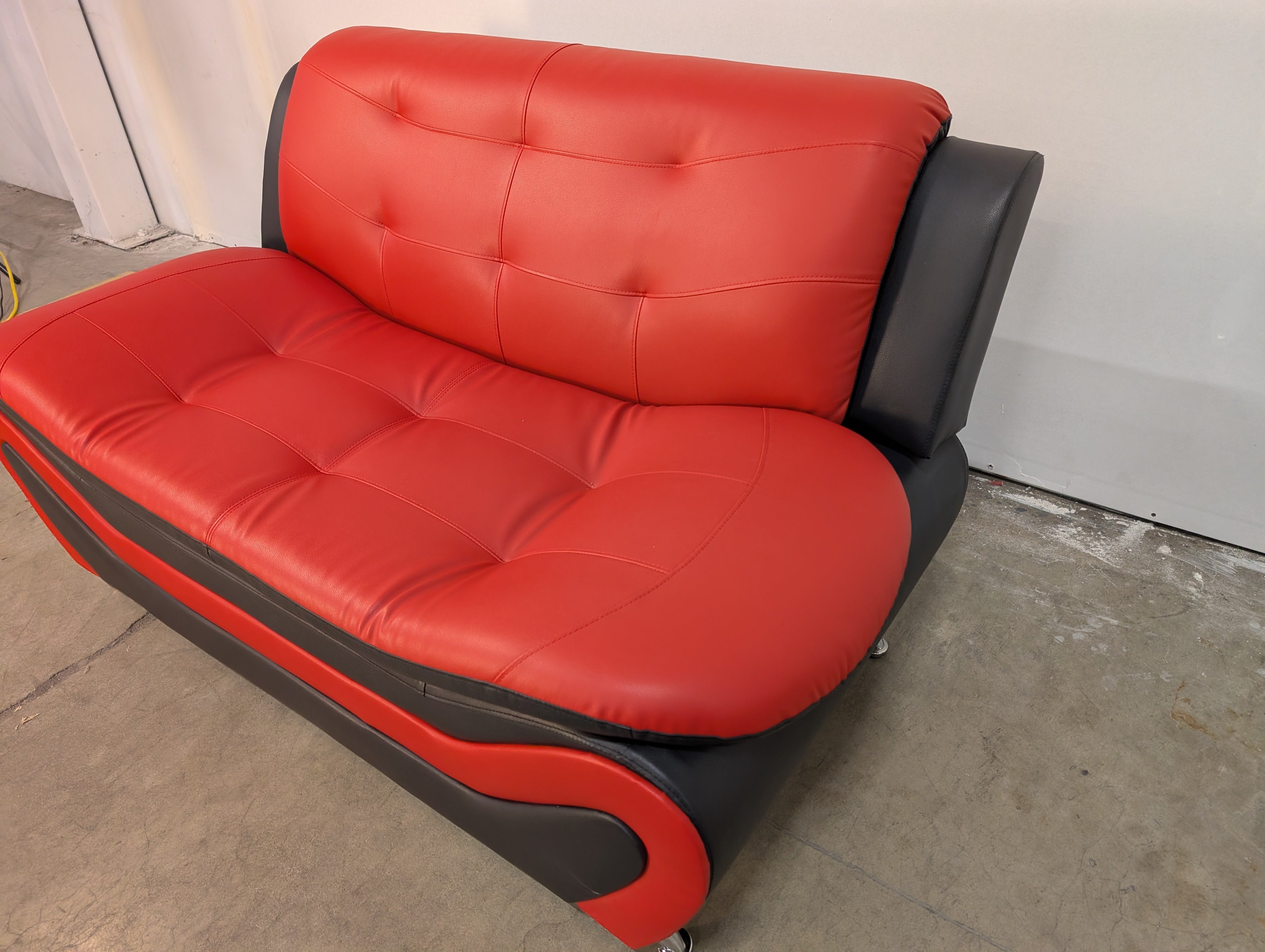 Vibrant Red and Black Contemporary Loveseat