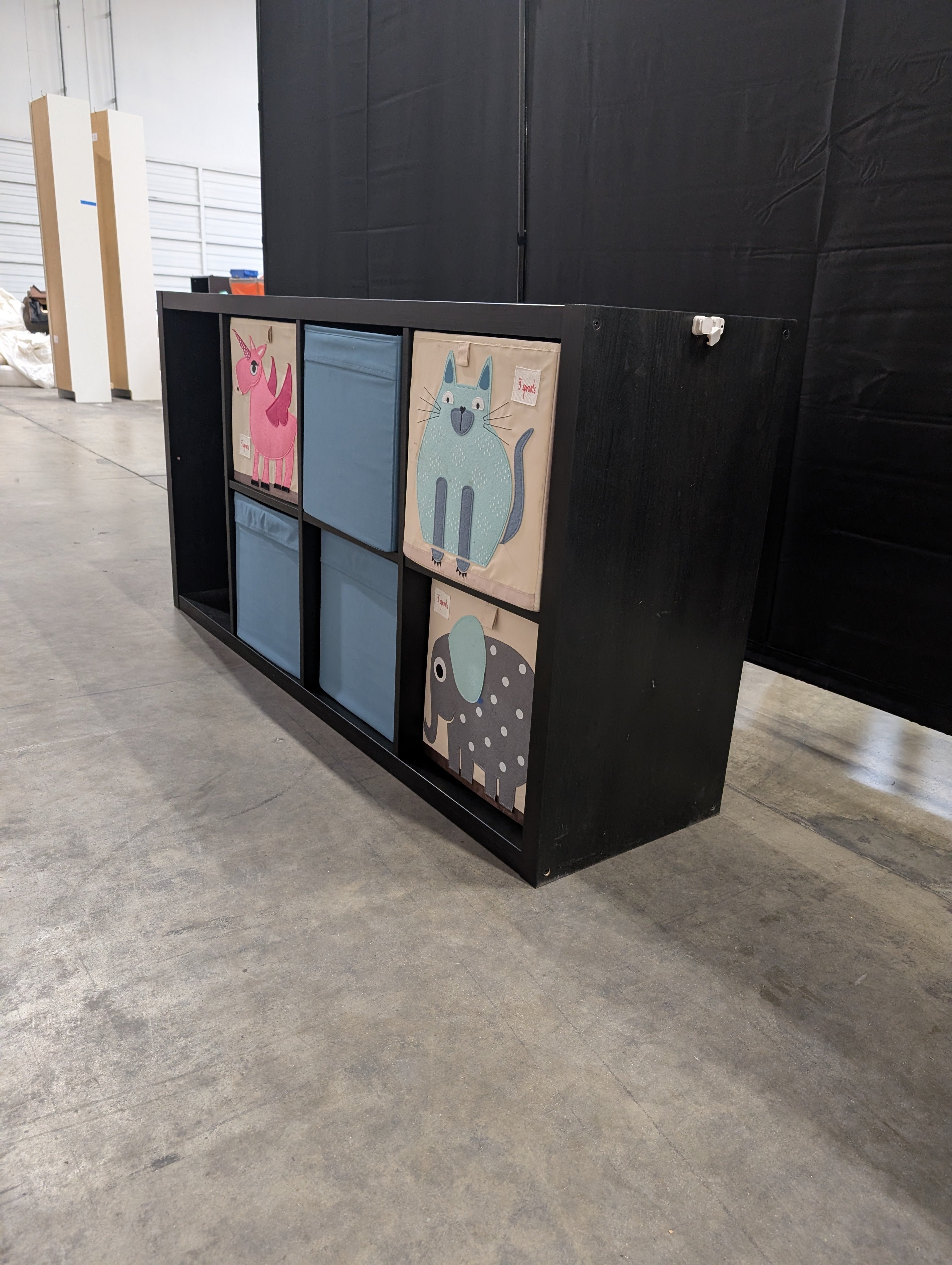 Black seven-Cube Storage Bookcase