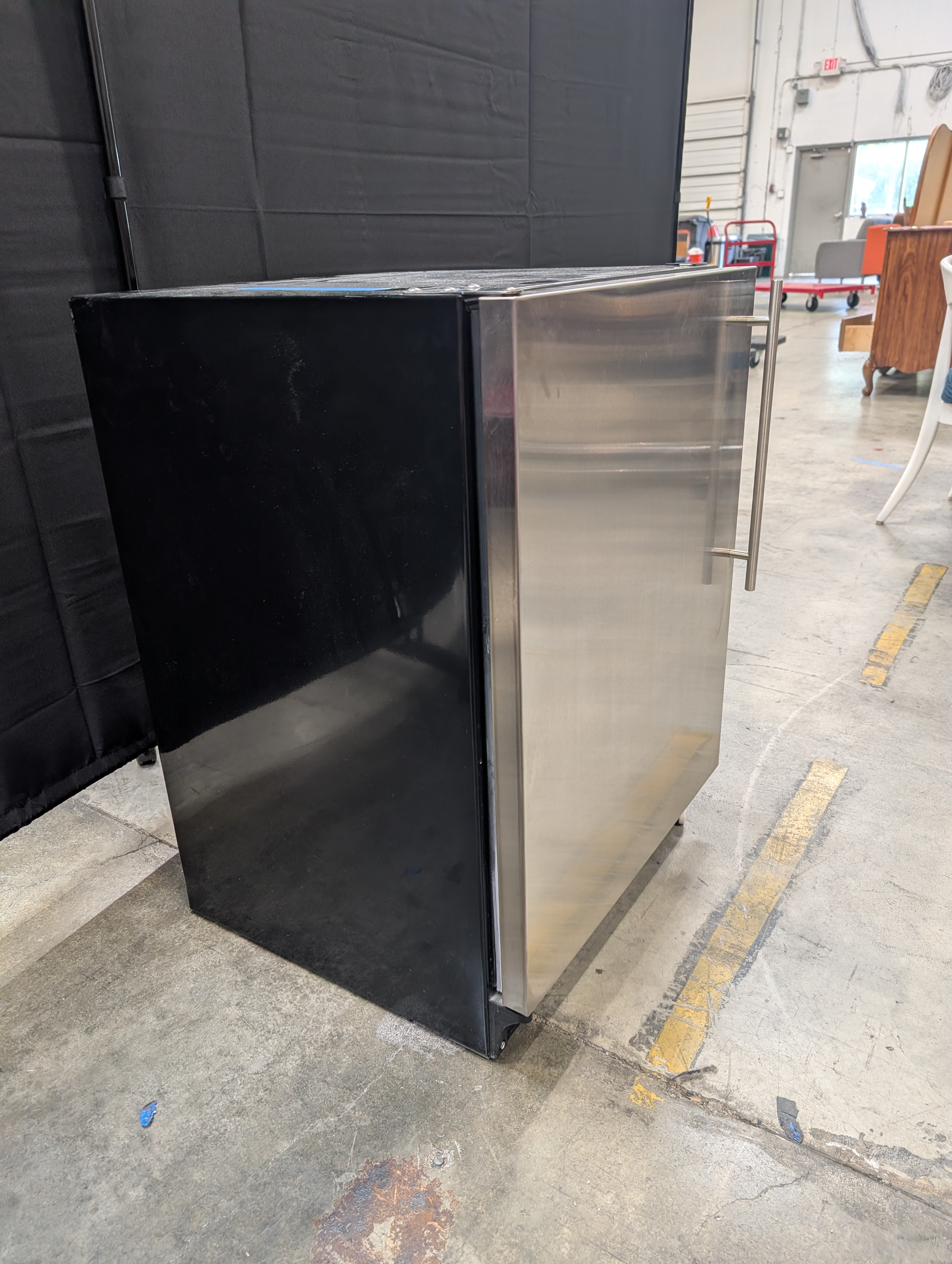Accucold AL752BBISSHVLHD Stainless Steel Built-in All-Refrigerator
